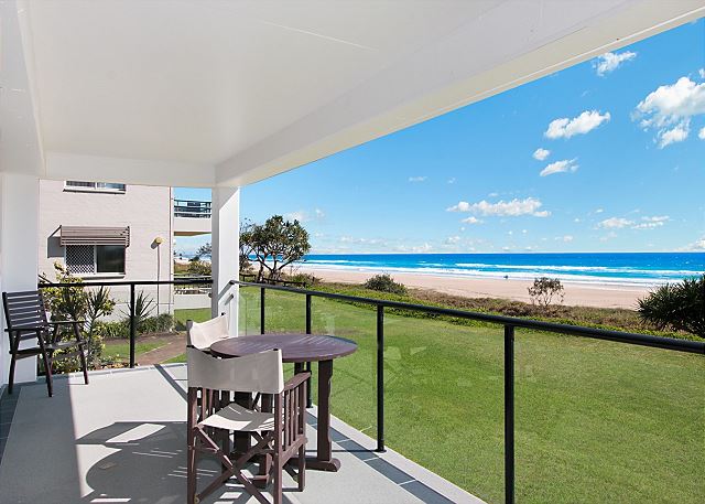Ramona 1 - Absolute Beachfront
