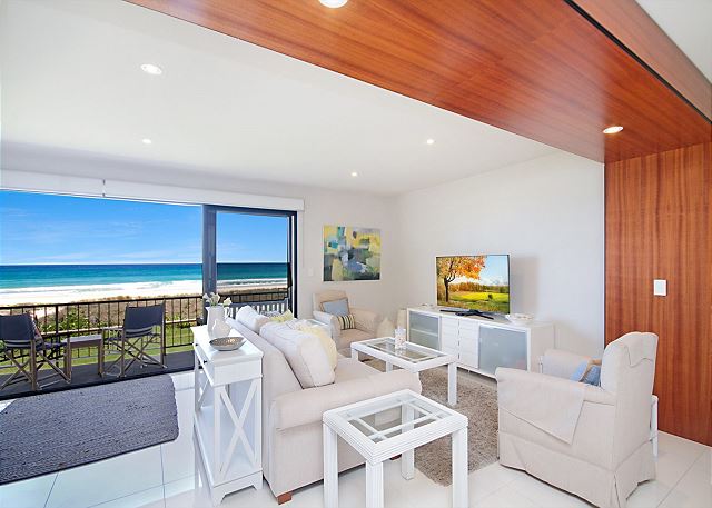Hidden Treasure - Bilinga Absolute Beachfront