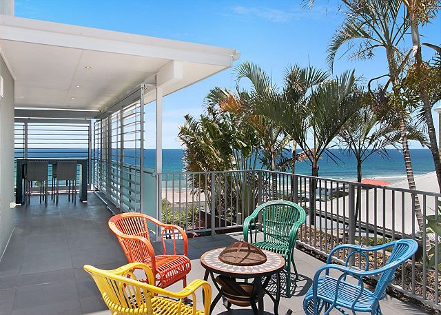 Tugun Hideaway - Modern, pet friendly beachhouse!