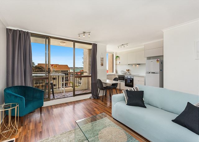 Kirra Gardens 8 - Kirra Point Beachfront - A World Class...