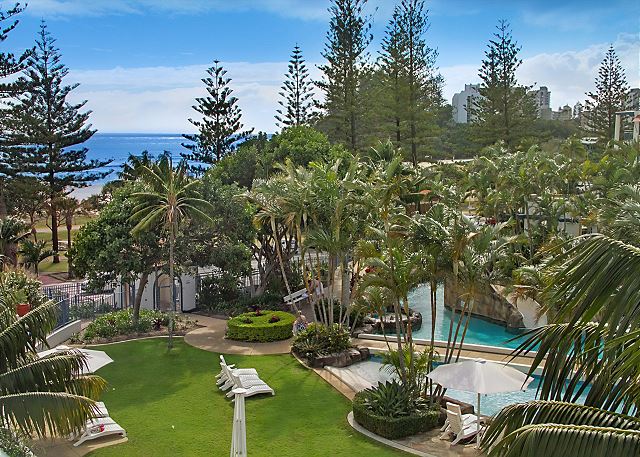 Calypso Plaza 419 - Coolangatta Beachfront!