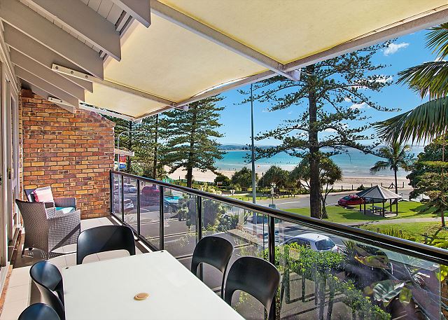 208 Marine Parade - Snapper Rocks / Rainbow Bay Beachfront