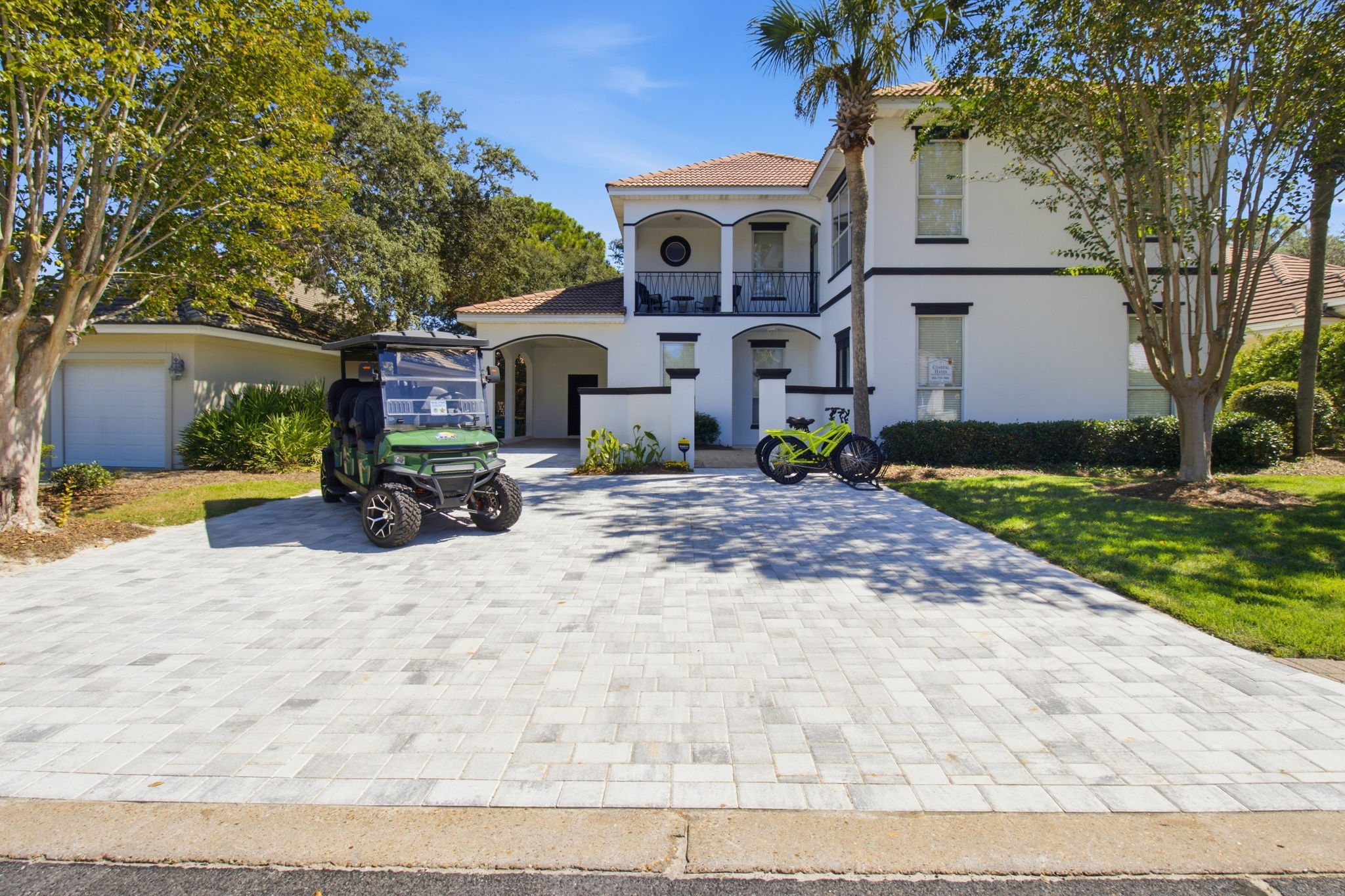 Large driveway with 4 vehicle spots