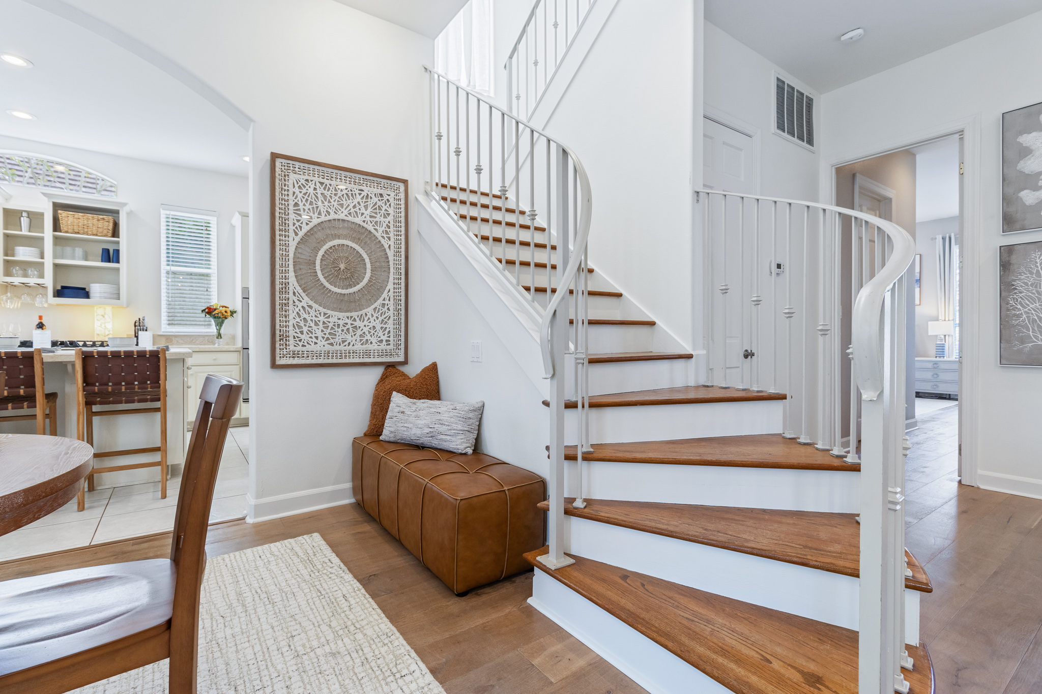 Spacious stairway to second floor