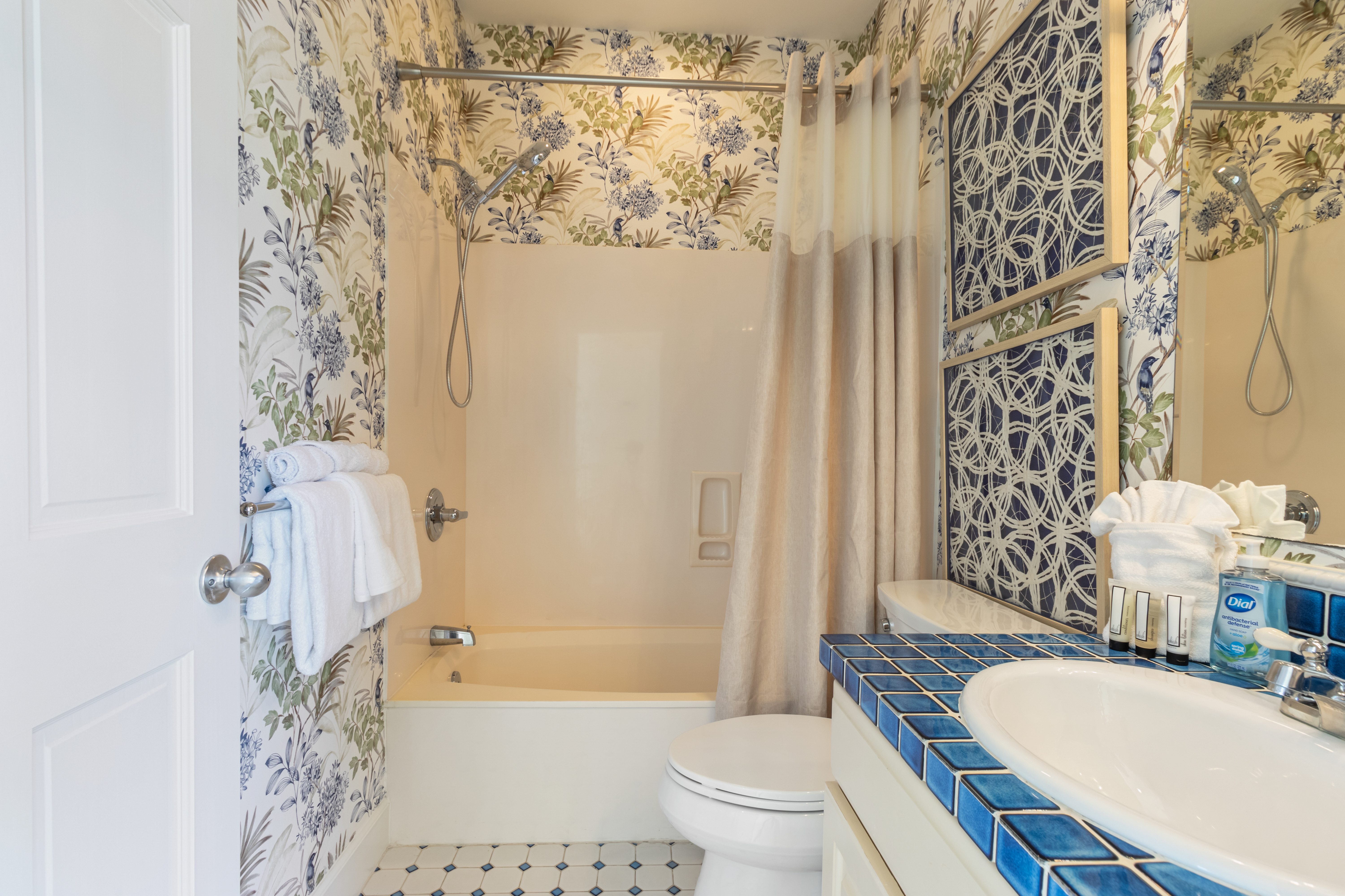 Additional second floor full bathroom