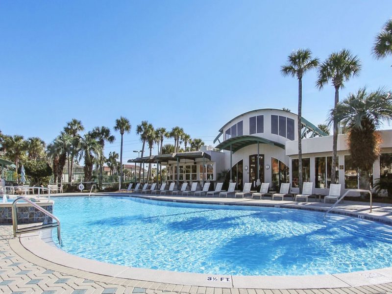 Destiny East community pool and hot tub