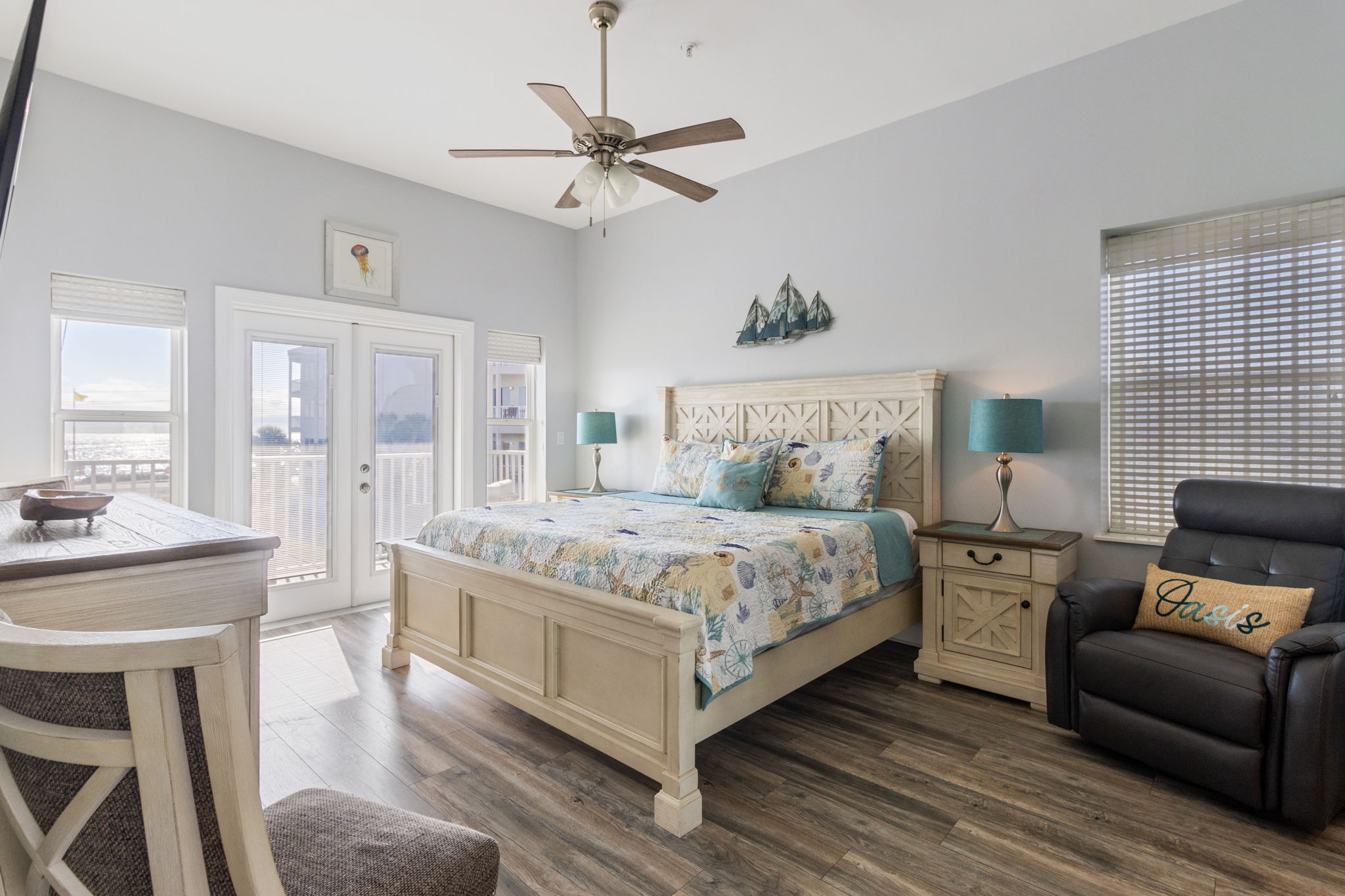 Primary king bed and gulf view