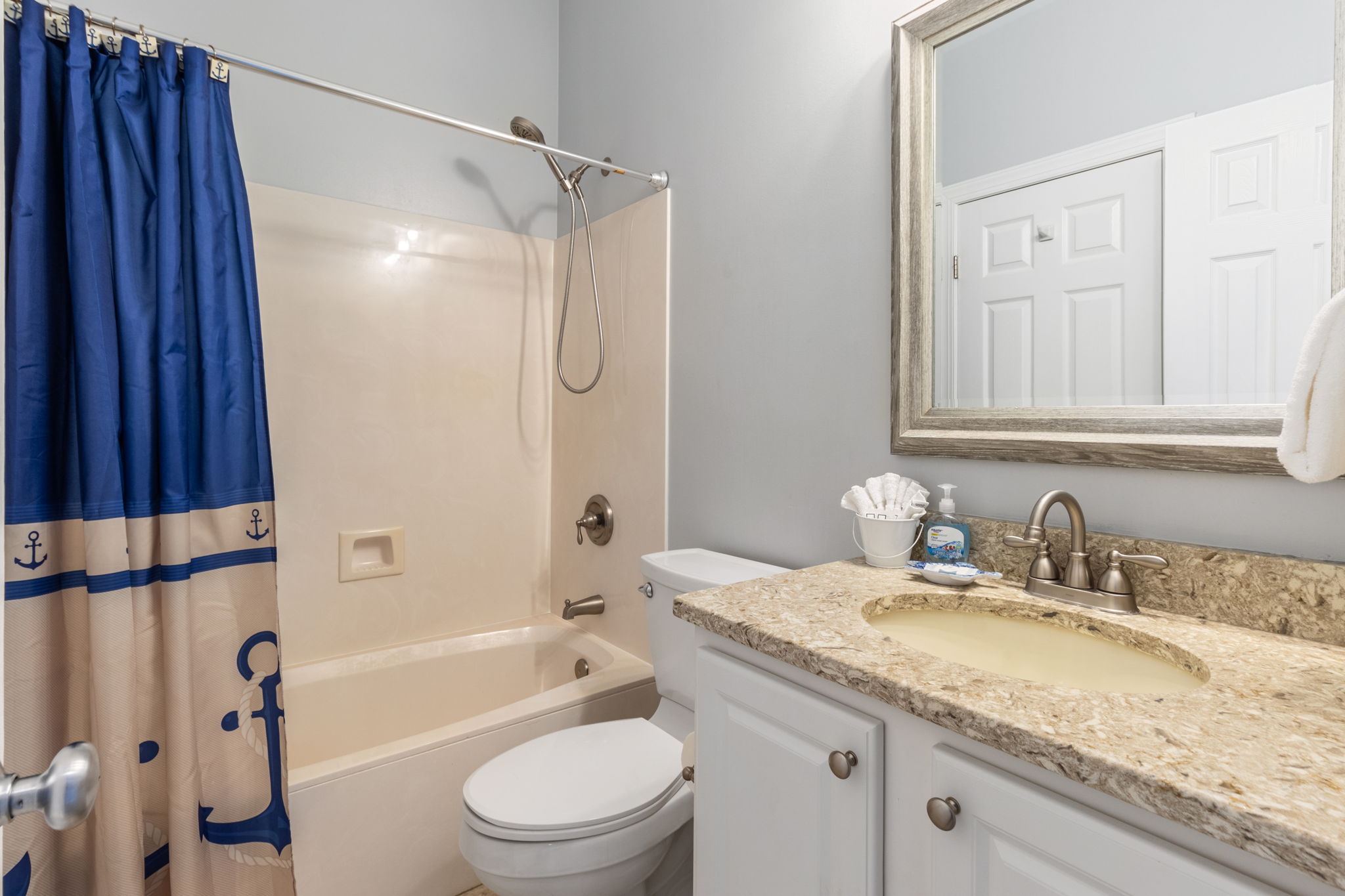 Bunk room ensuite with additional hallway entrance
