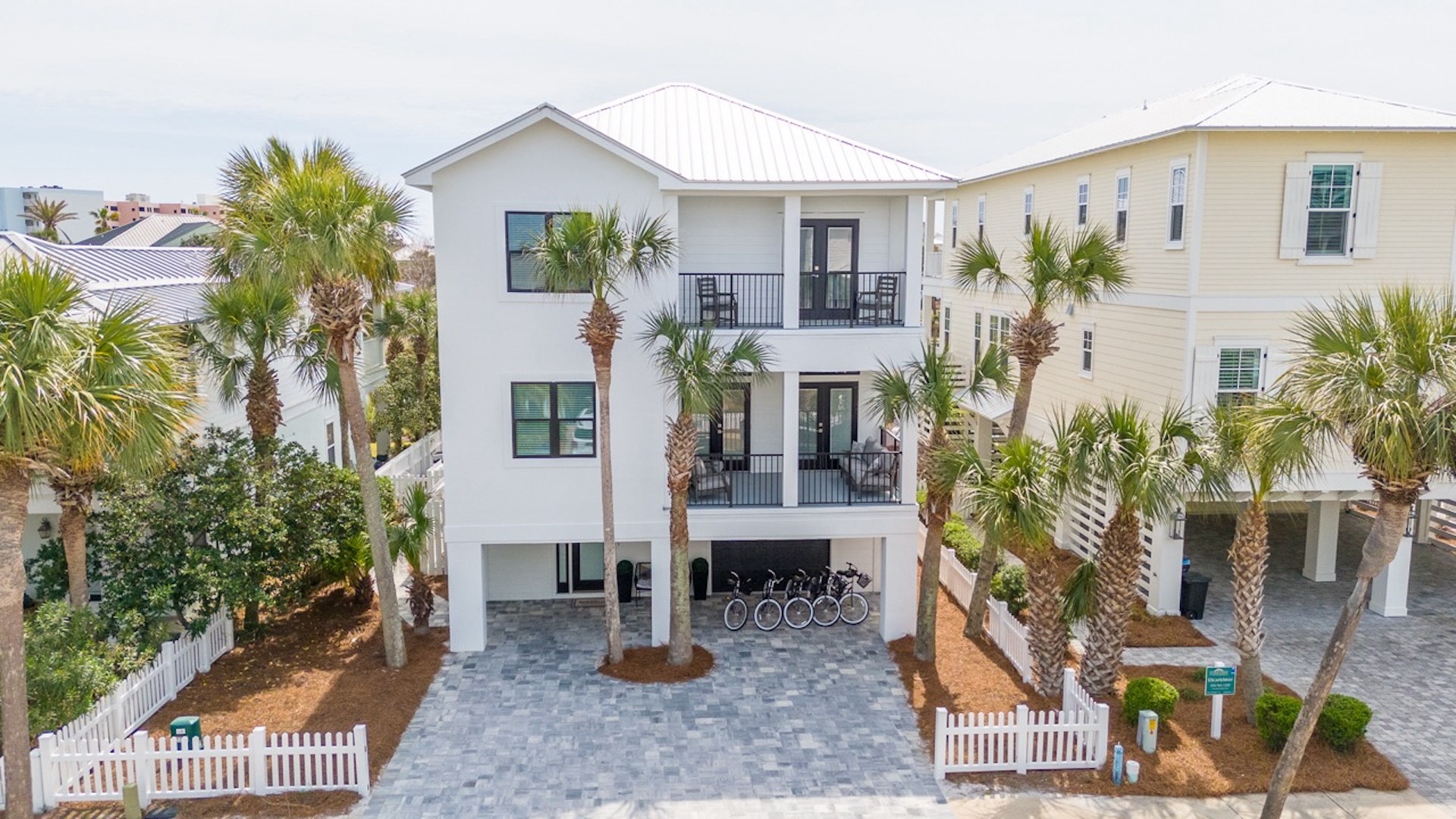 Three story beach house in Destin Pointe