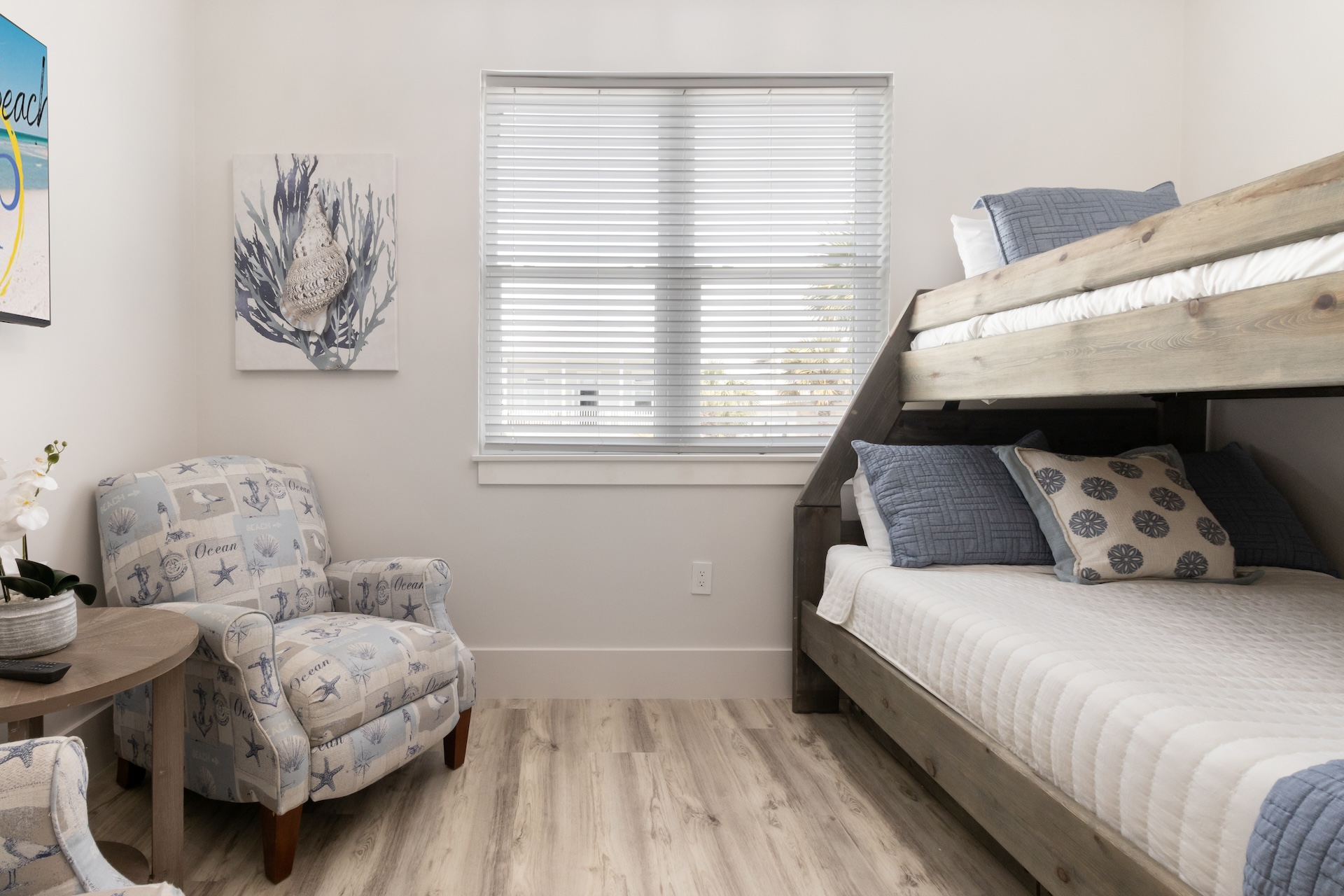 Fun second floor bunk room