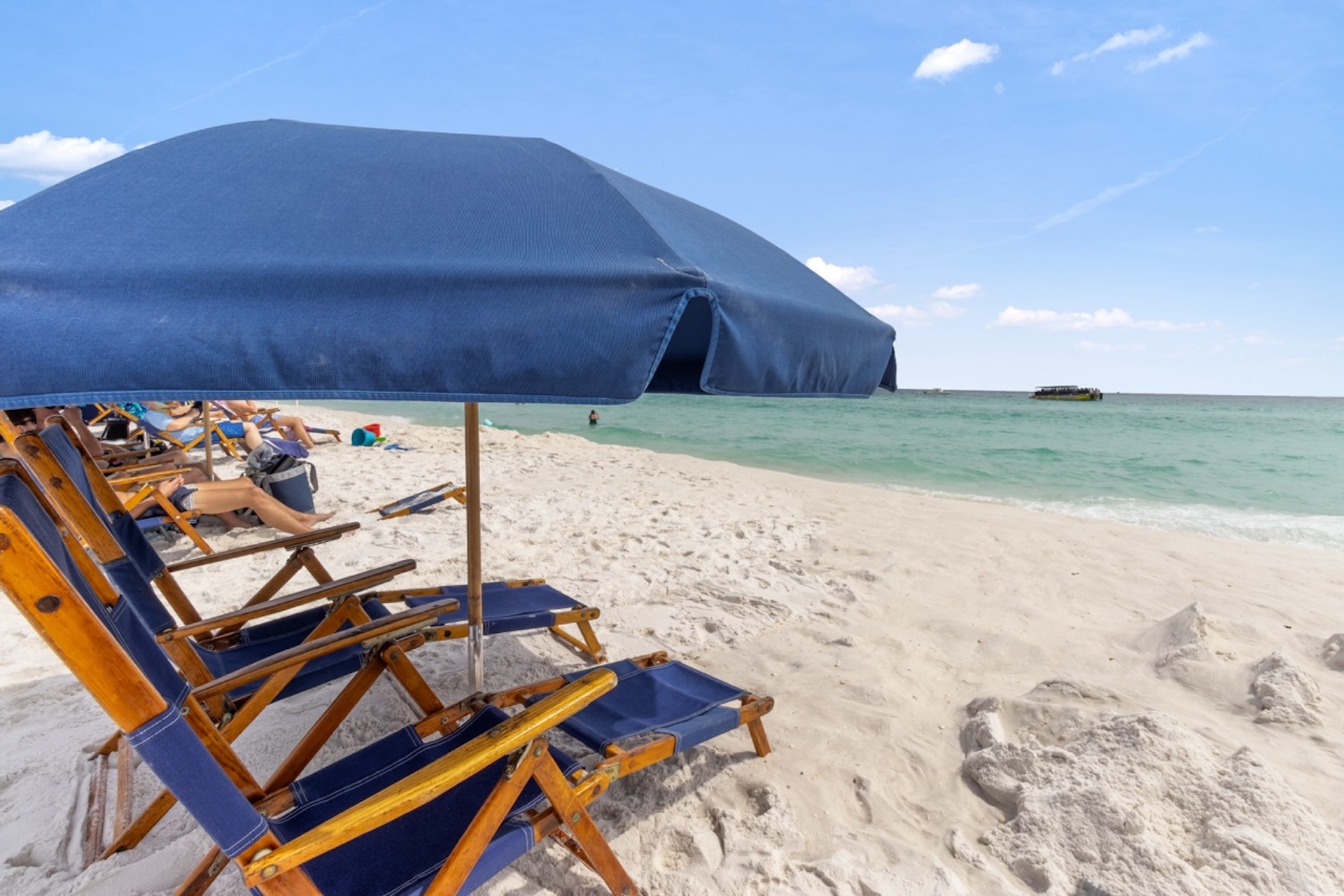 Complimentary 2 beach service set ups