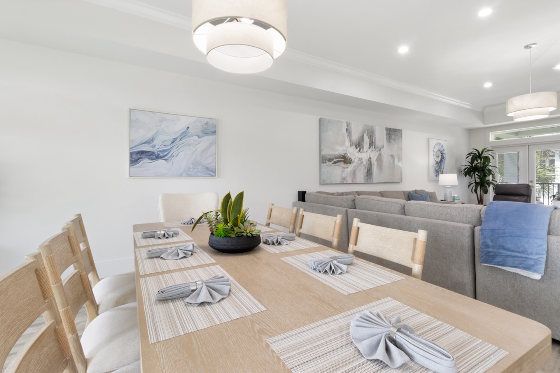 Spacious dining table