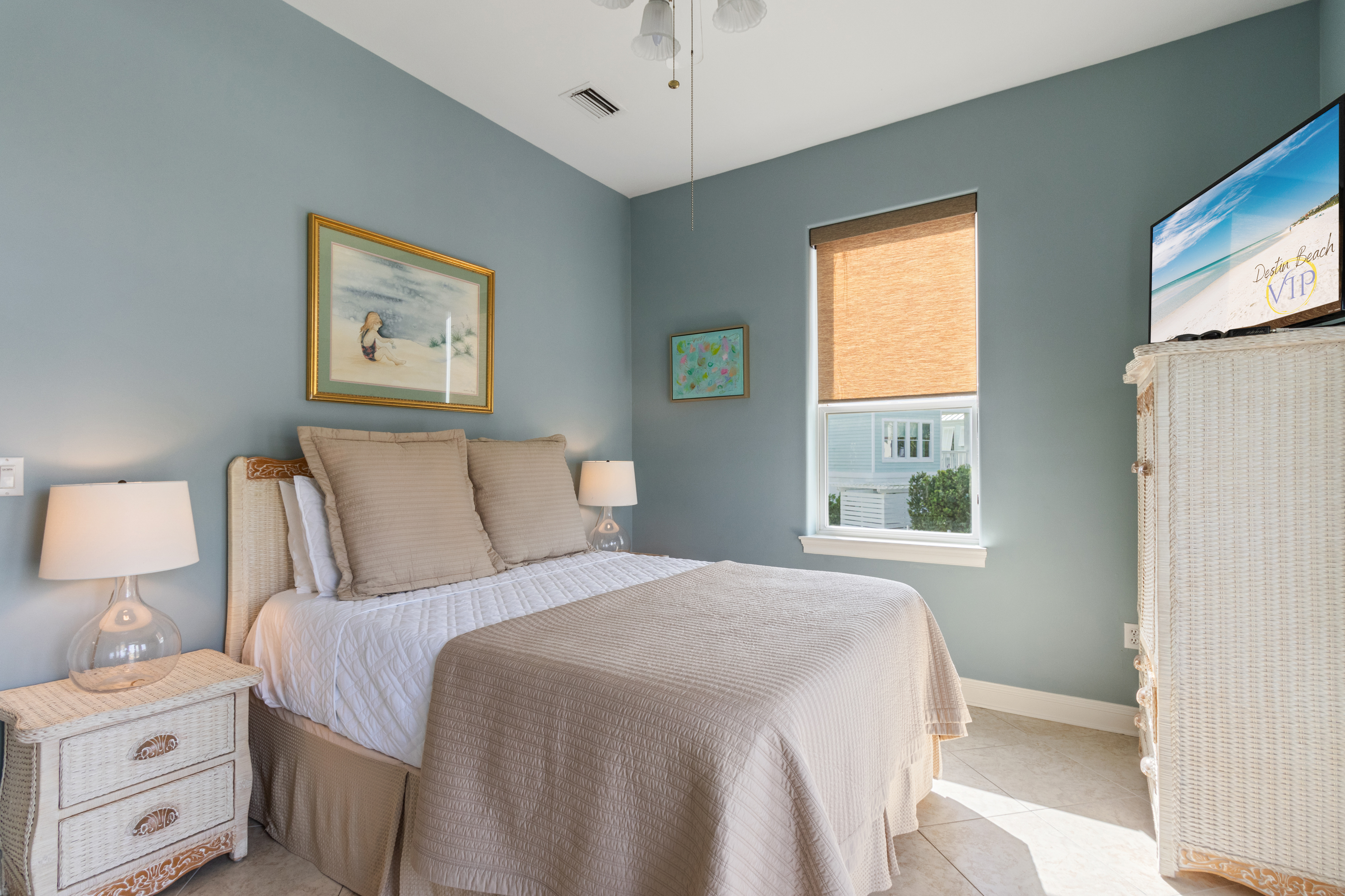 Comfortable queen bed - bedroom 2 second floor