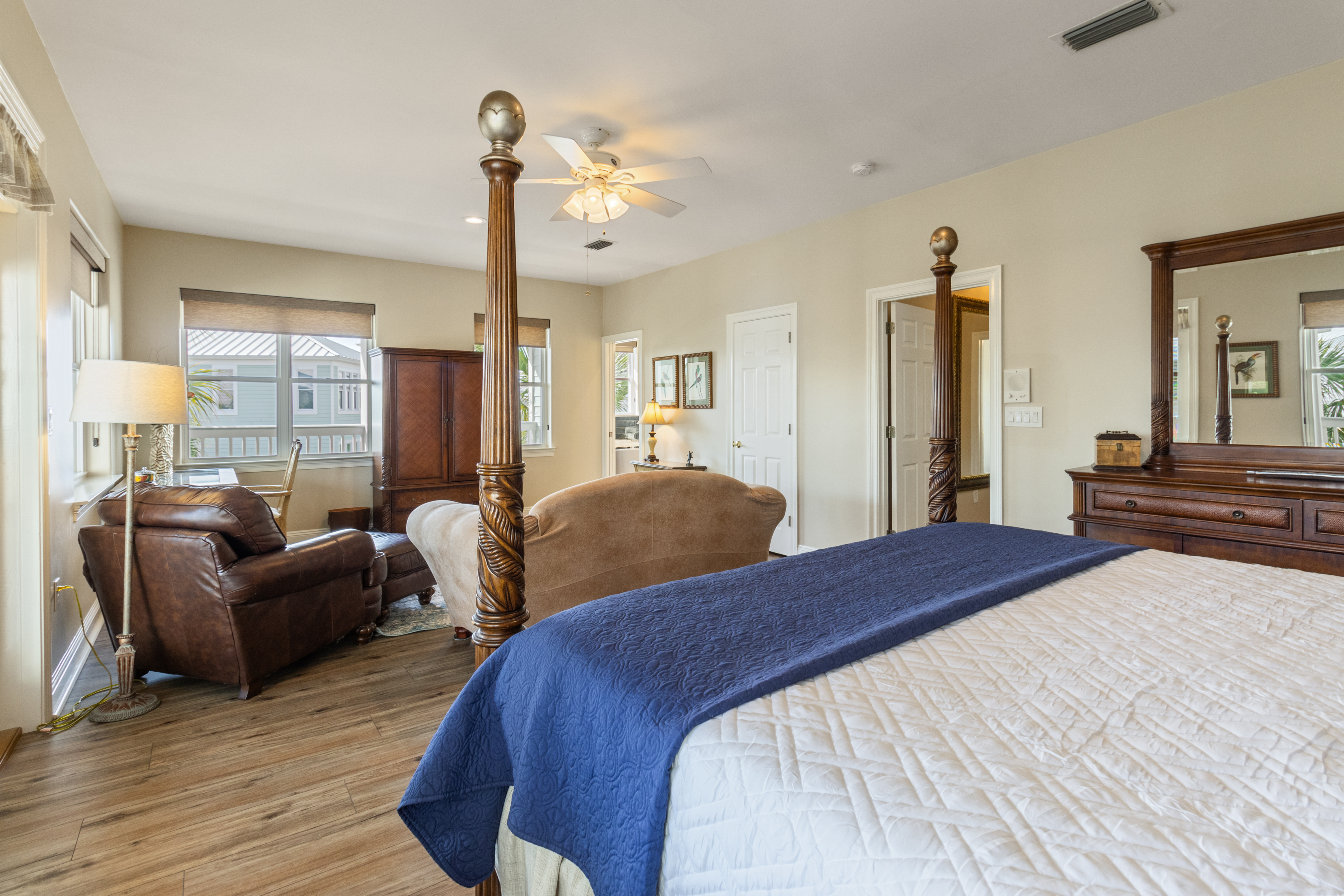 Spacious primary suite - third floor