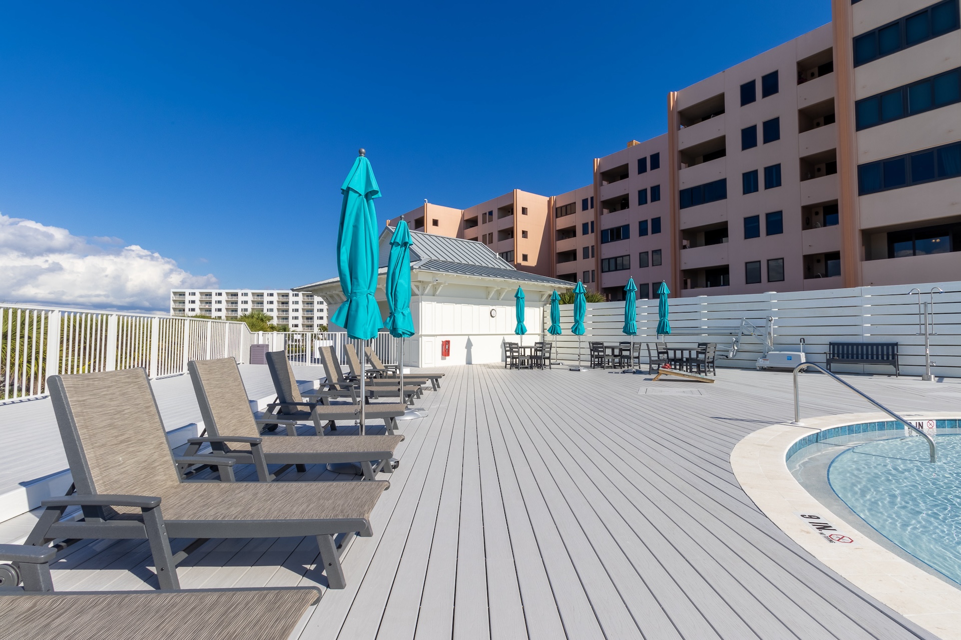 Spacious pool deck