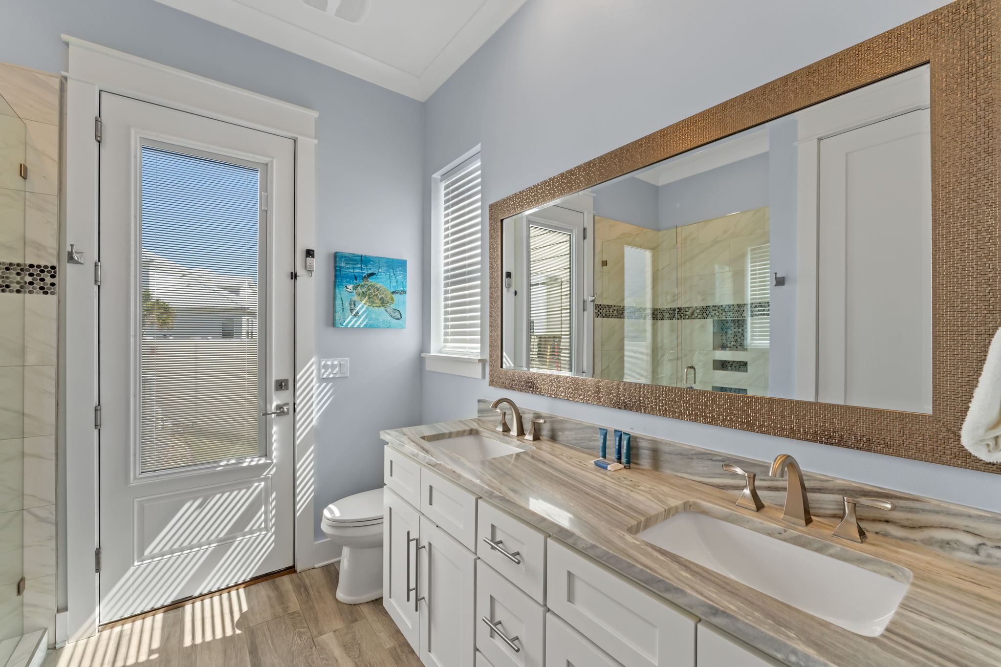 First floor full guest bathroom