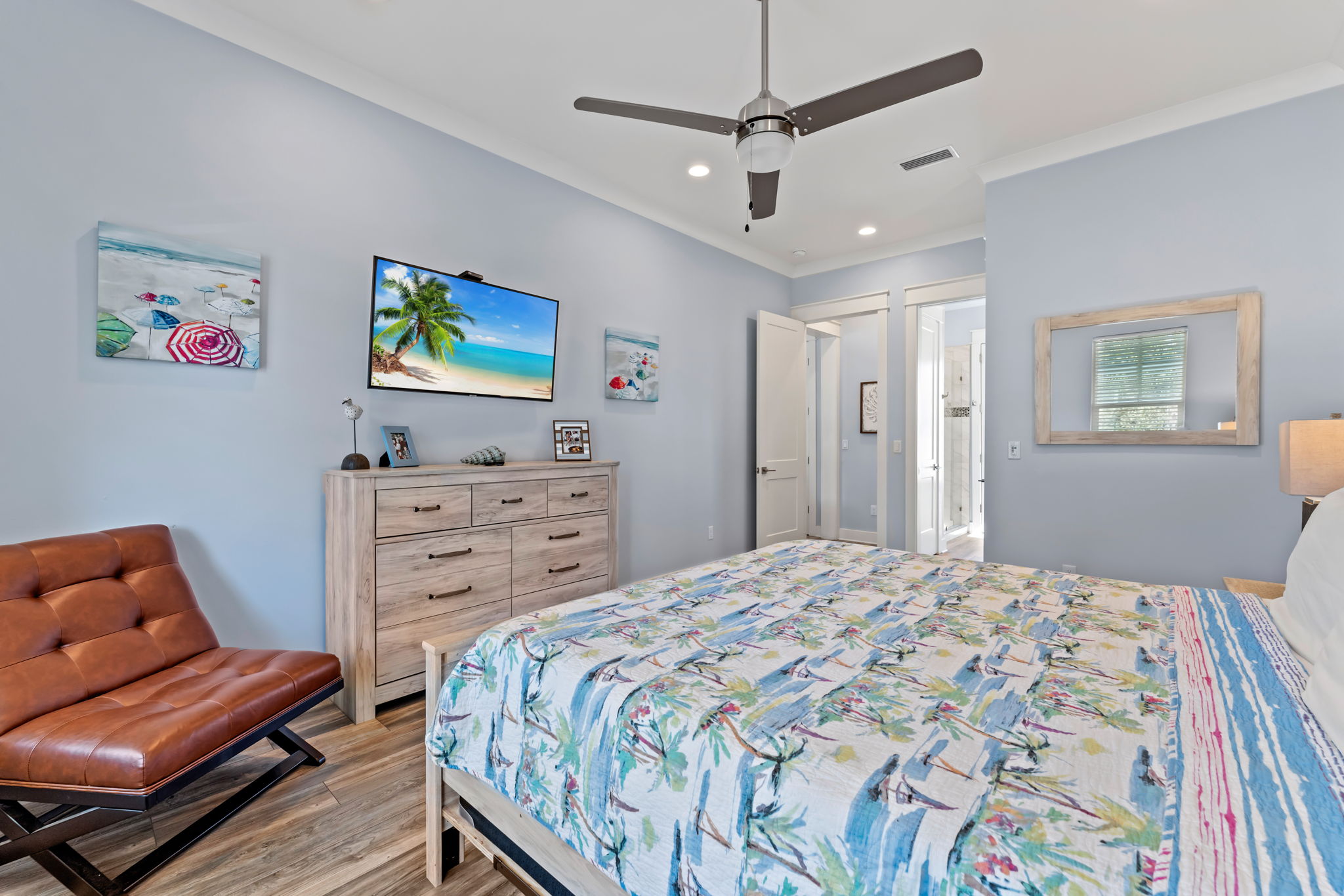 Additional seating king guest bedroom