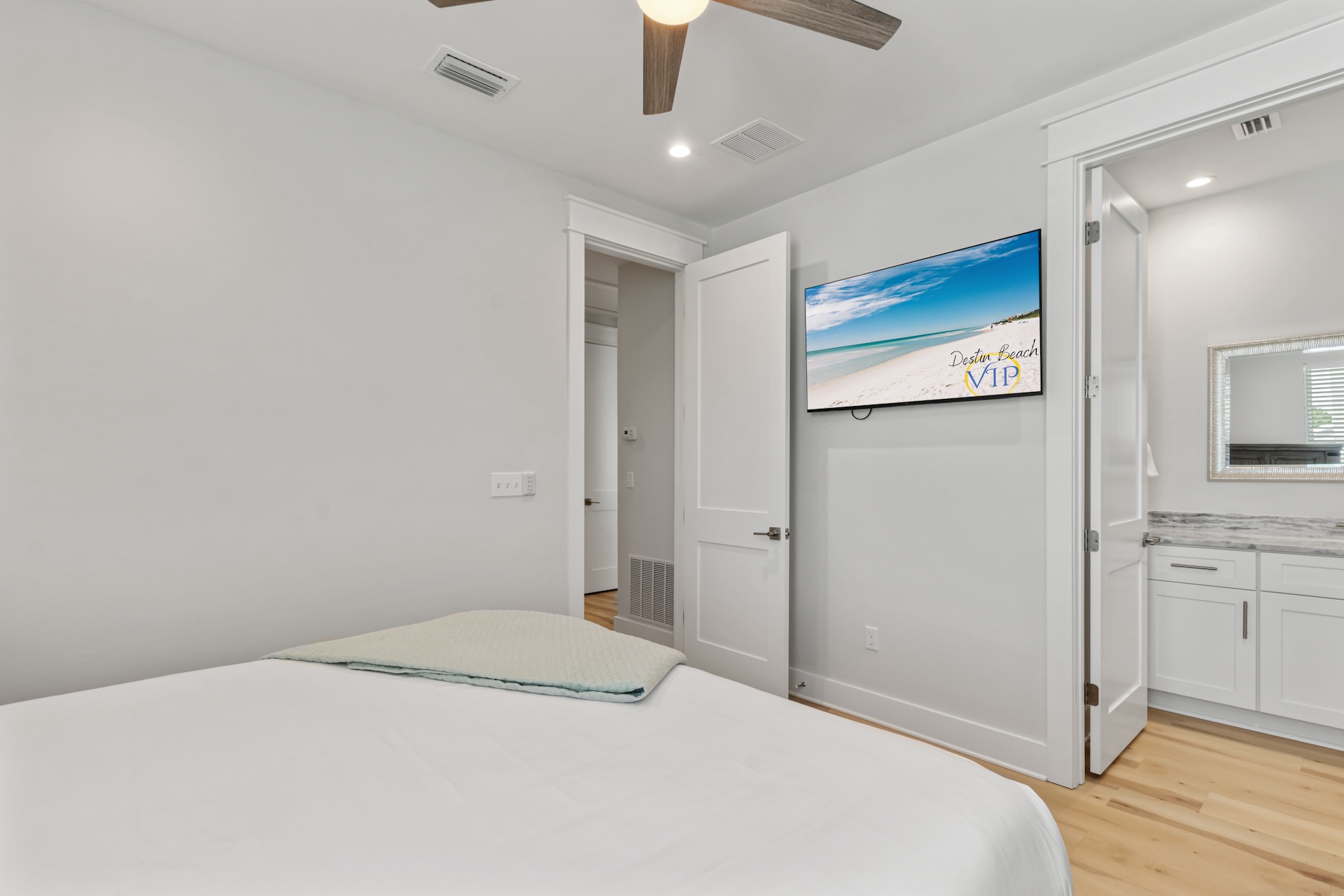 Second floor guest king bedroom