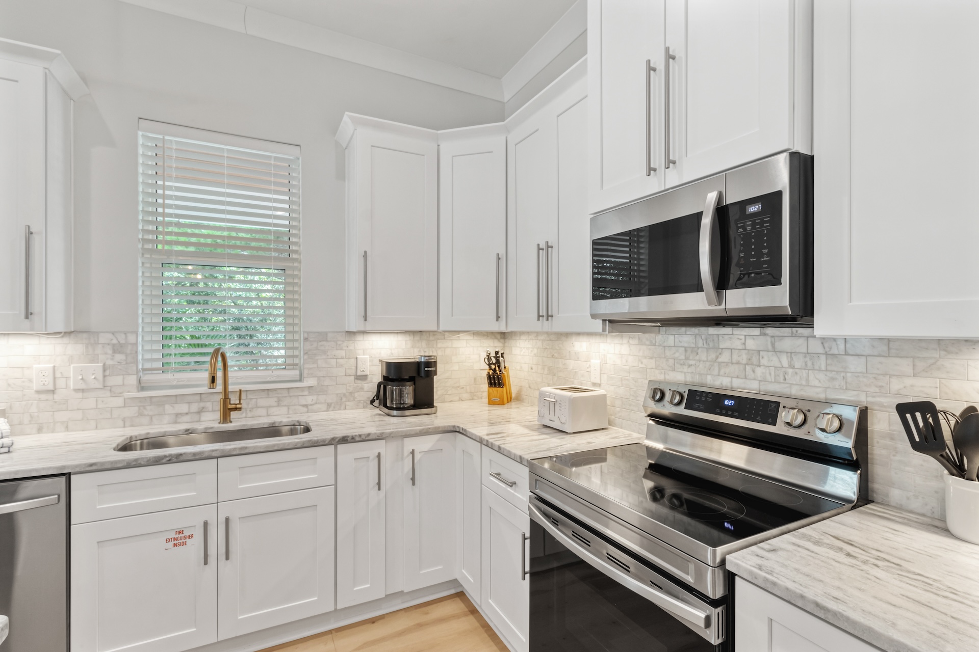 Fully equipped kitchen