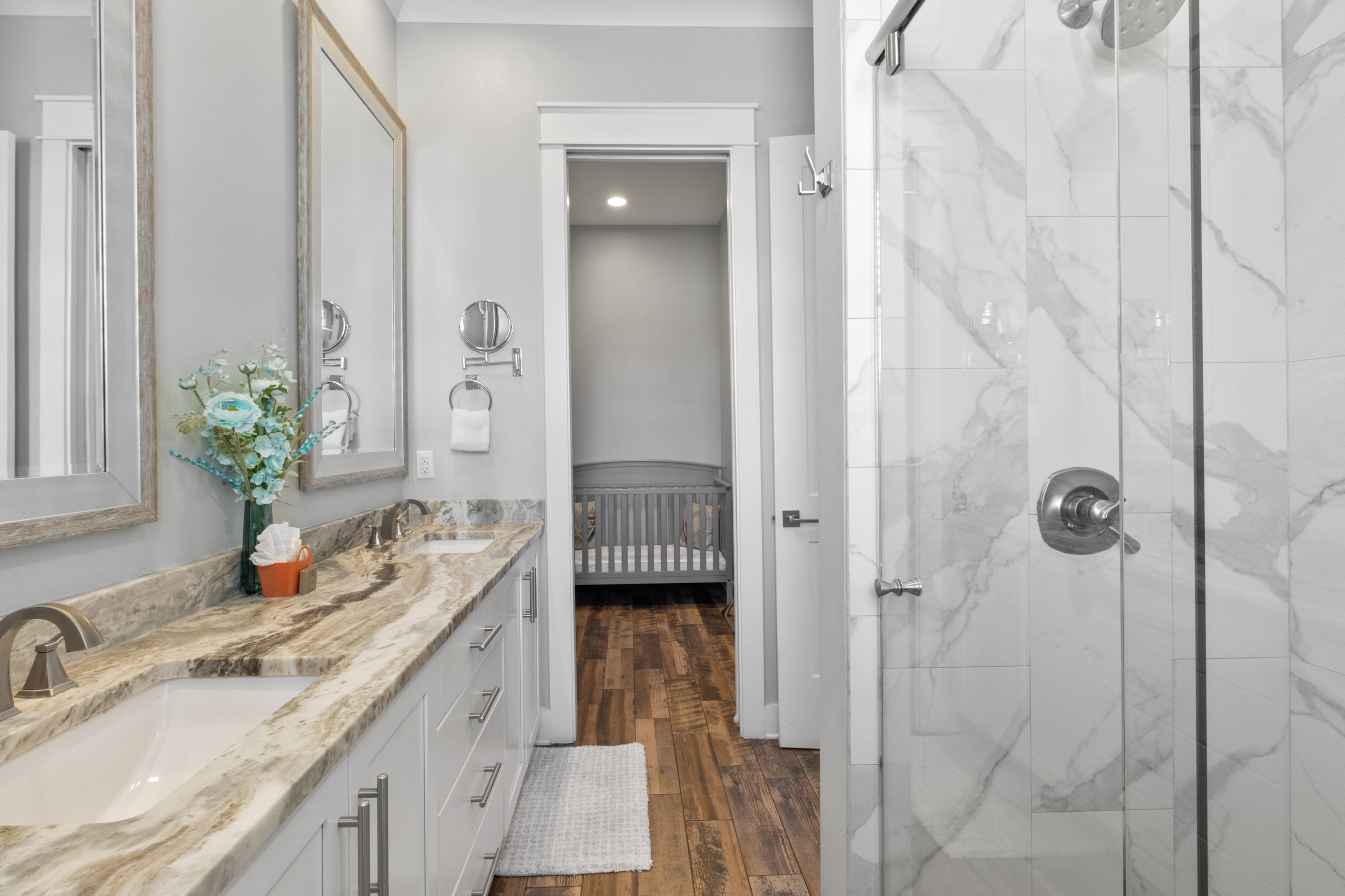 Seas & Greetings | Photo 6