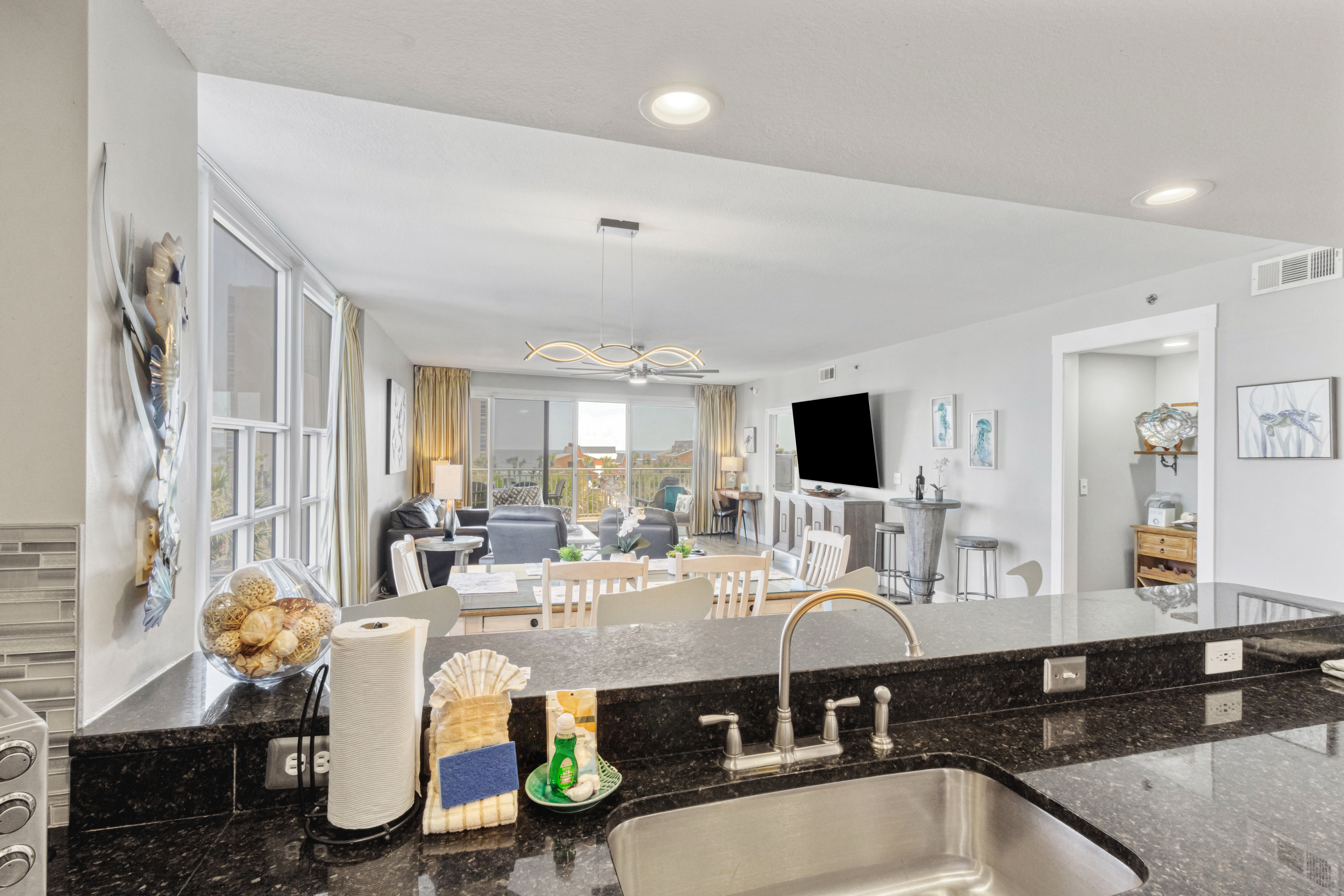 Spacious counter space