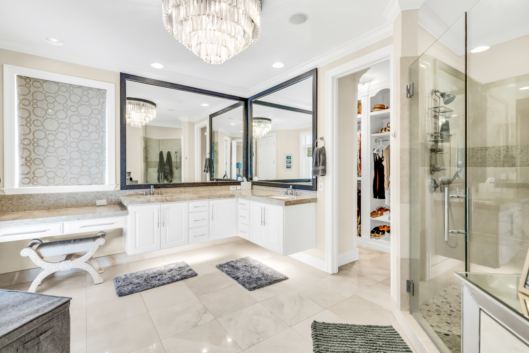 Gorgeous primary ensuite