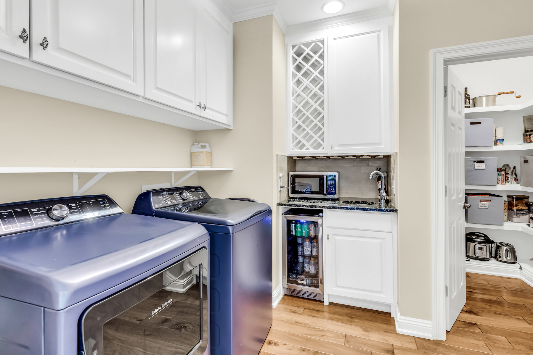Convenient laundry room and pantry