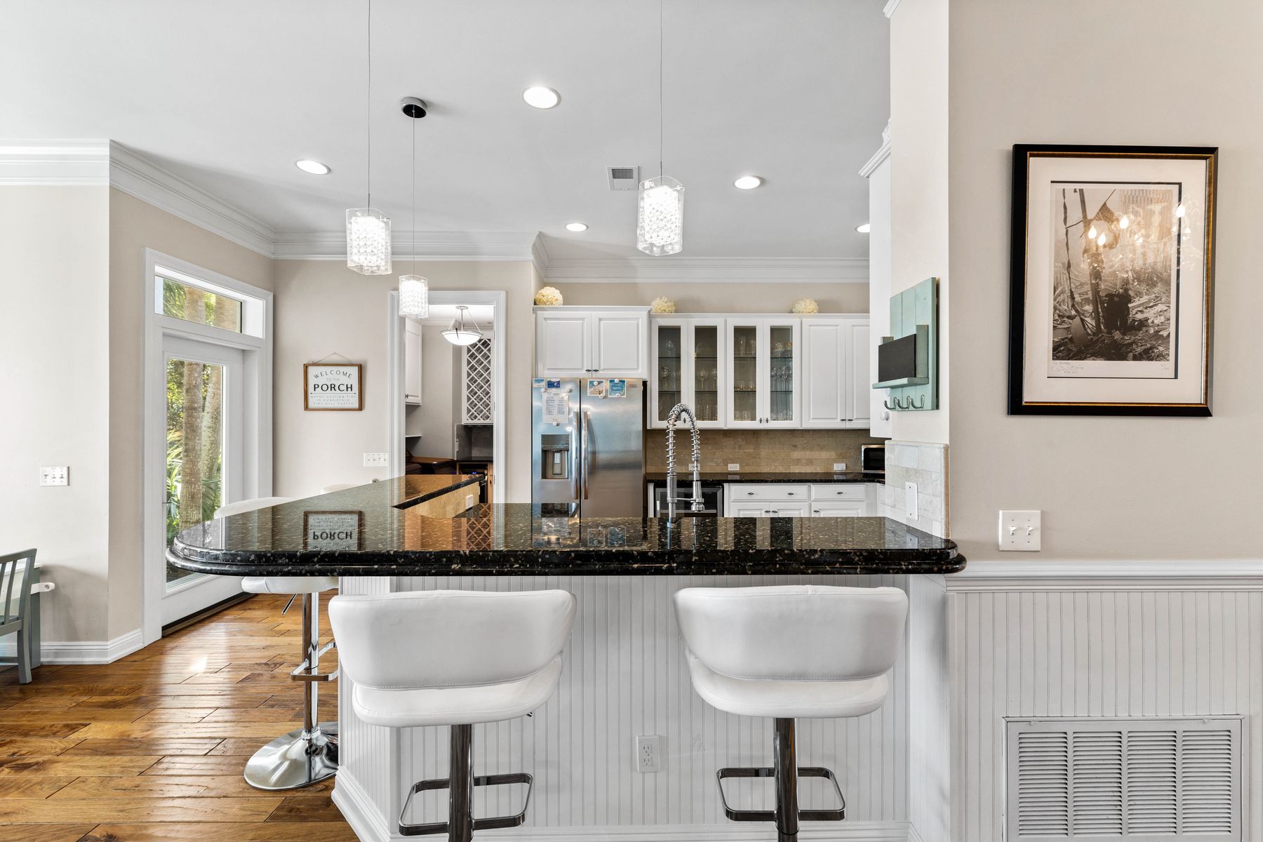 Fully equipped kitchen