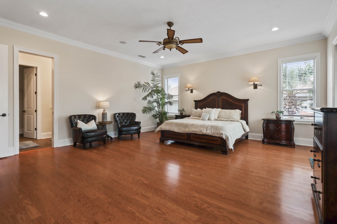 Spacious primary suite