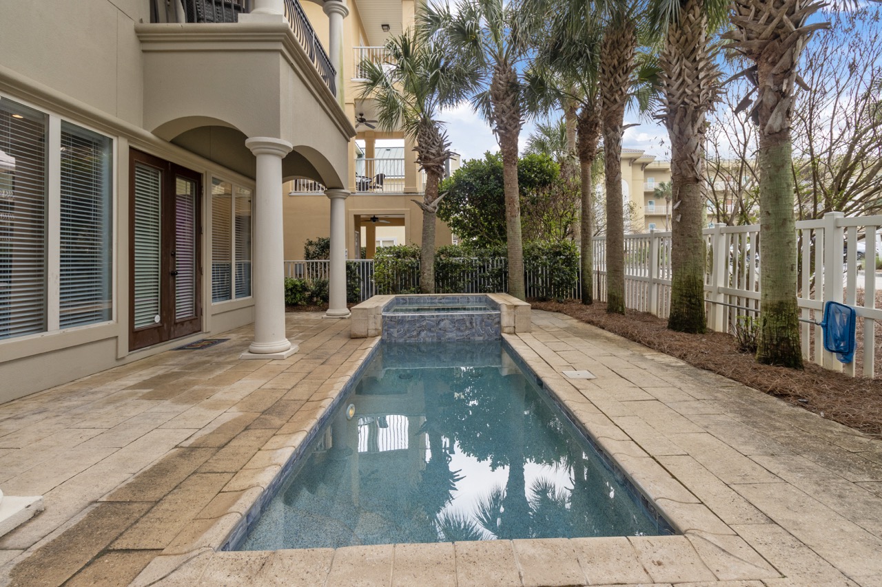 Elegant private pool