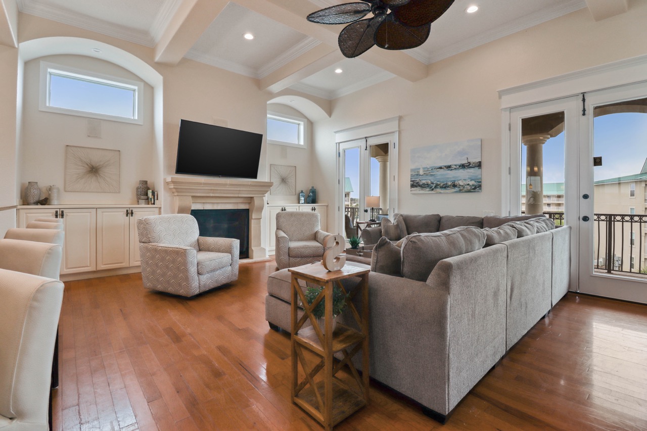 Spacious third floor