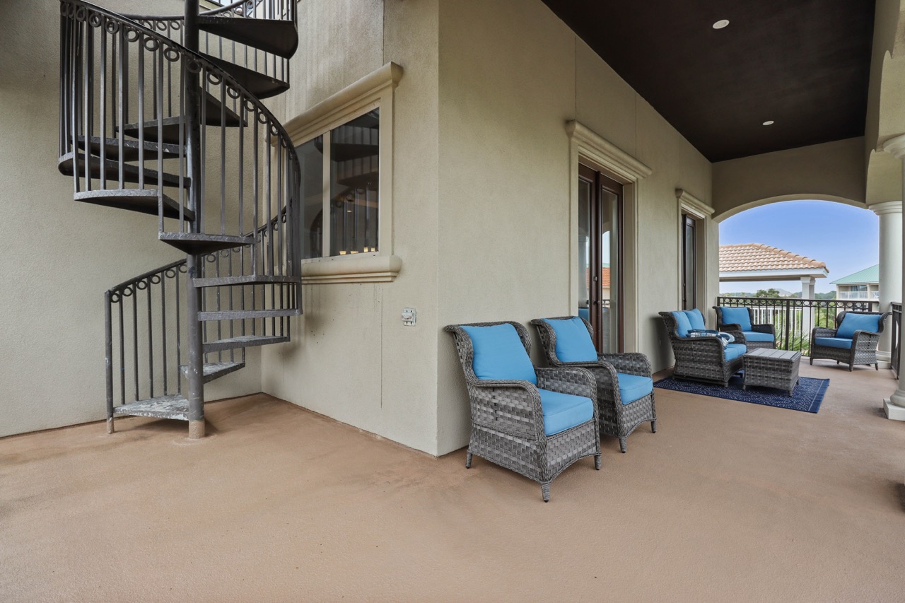 Spiral staircase to the rooftop balcony