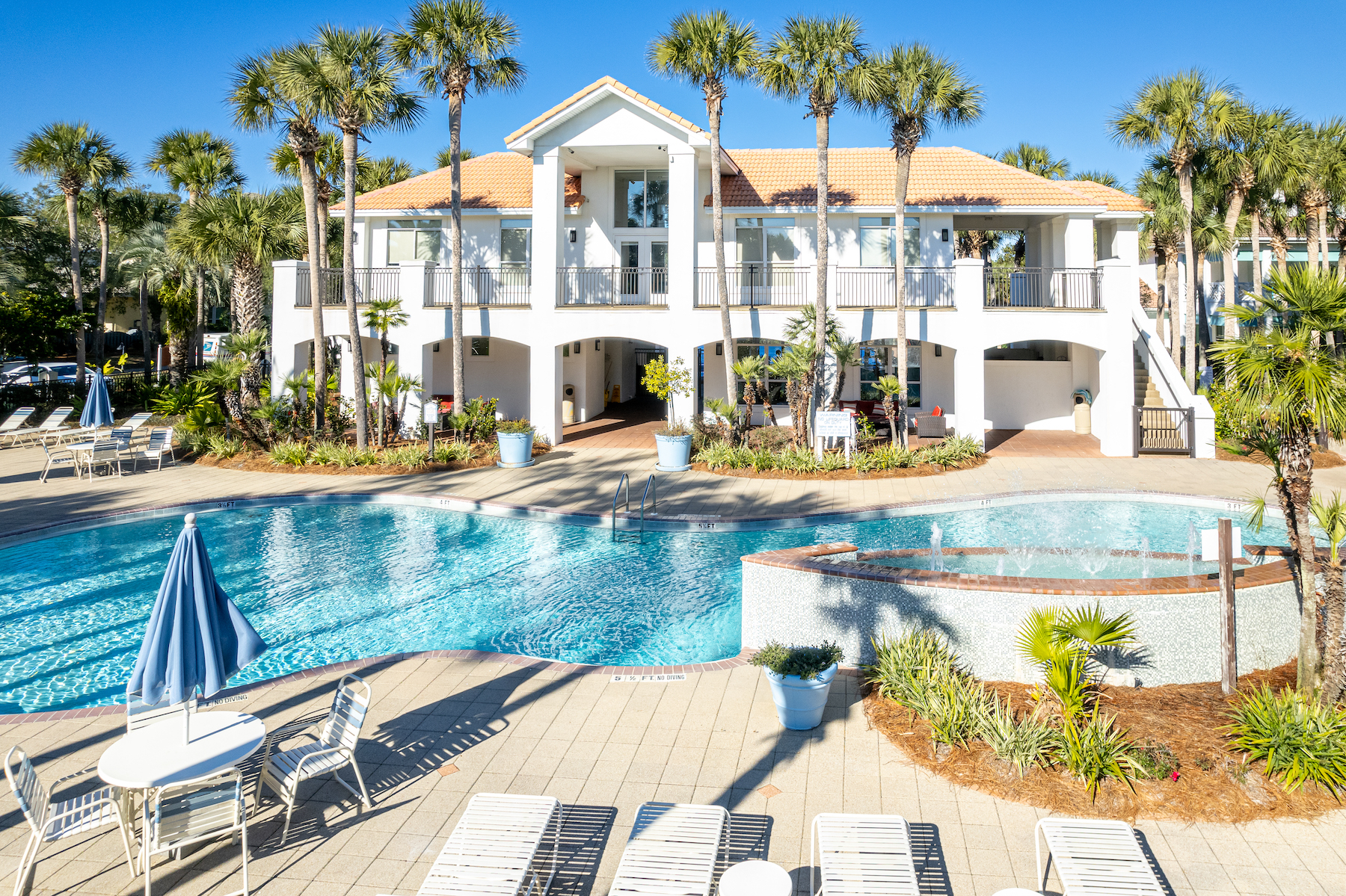 Destiny West pool and clubhouse