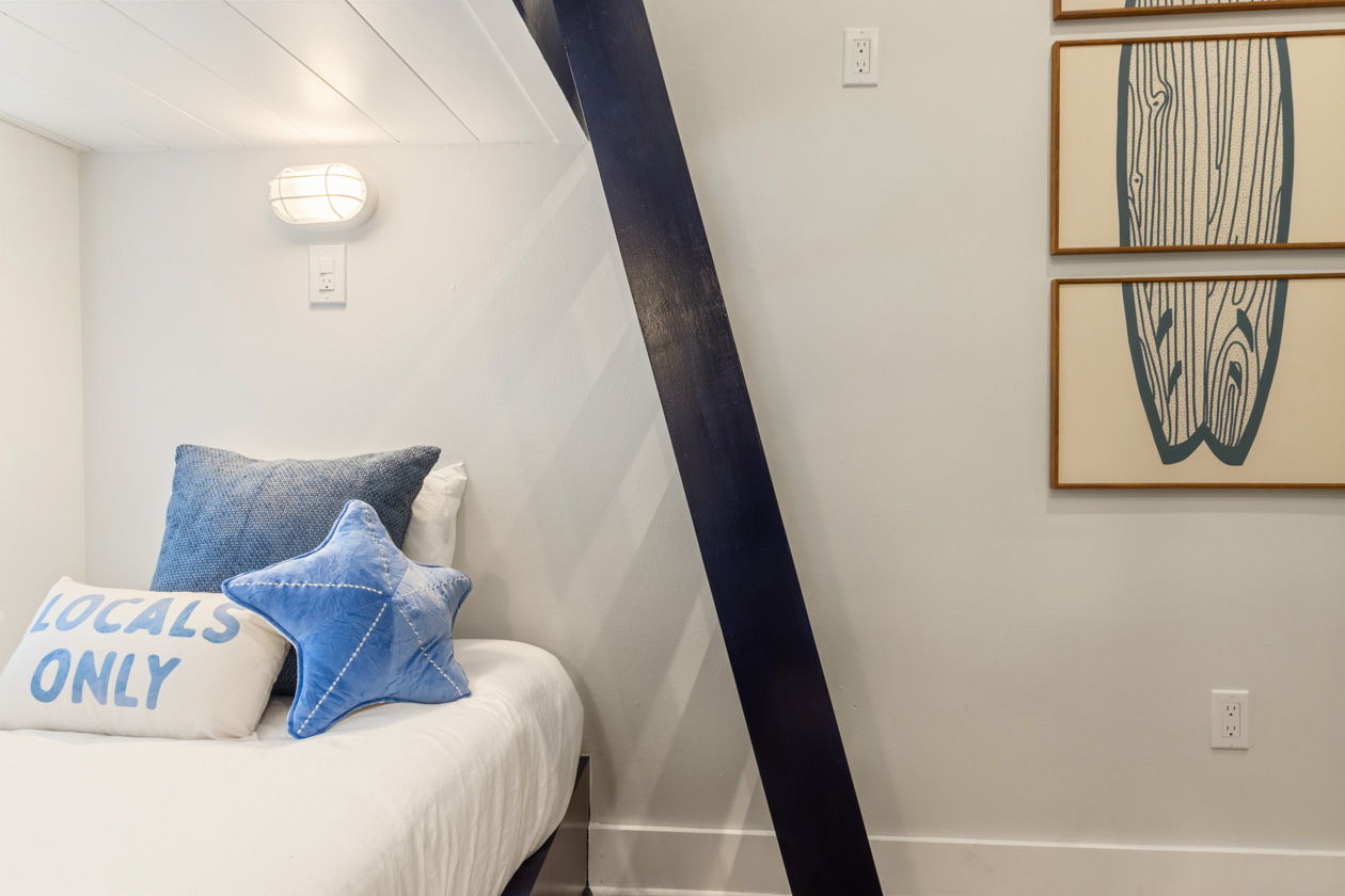 Fun ship style lights for kids bunkroom