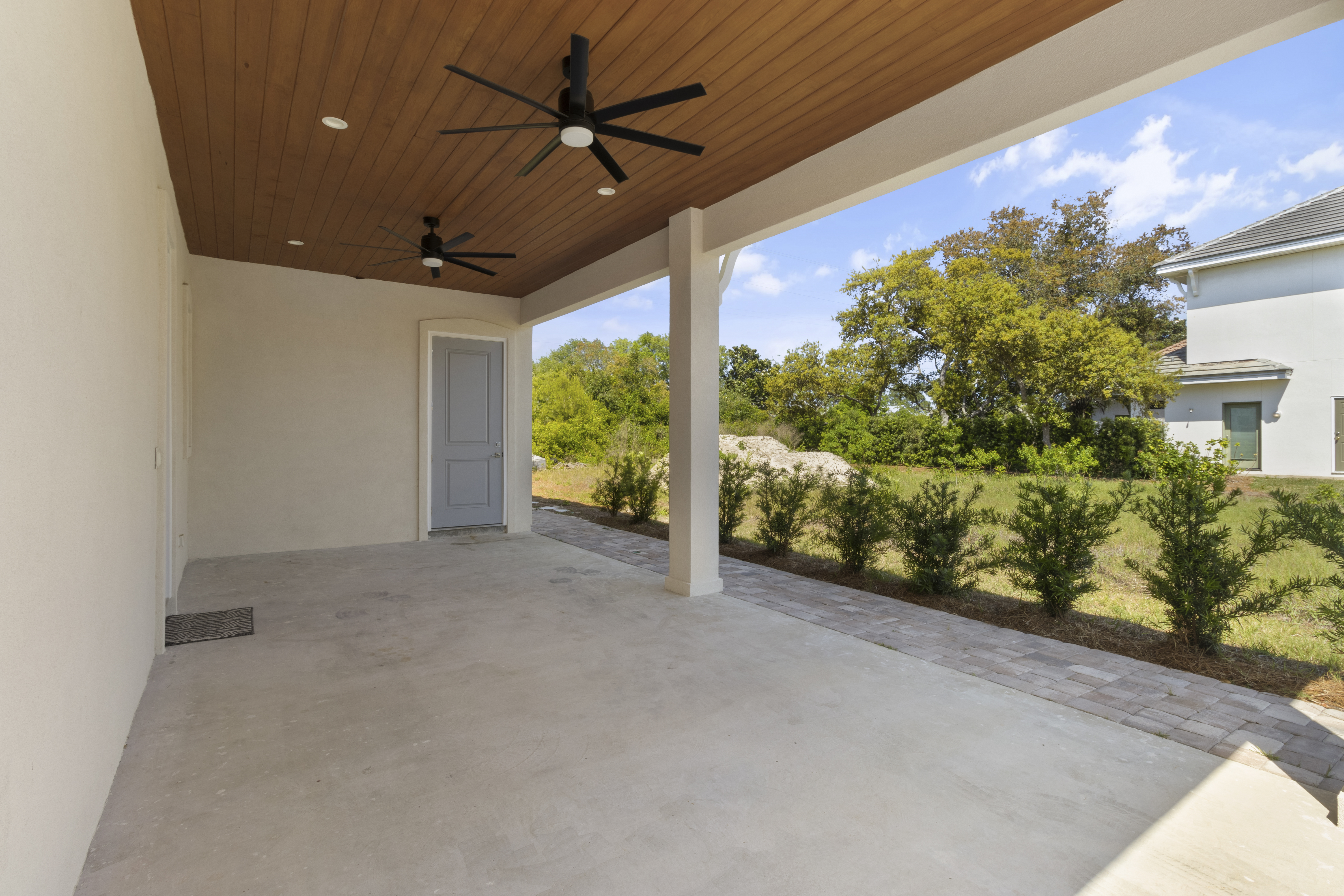 Spacious carport
