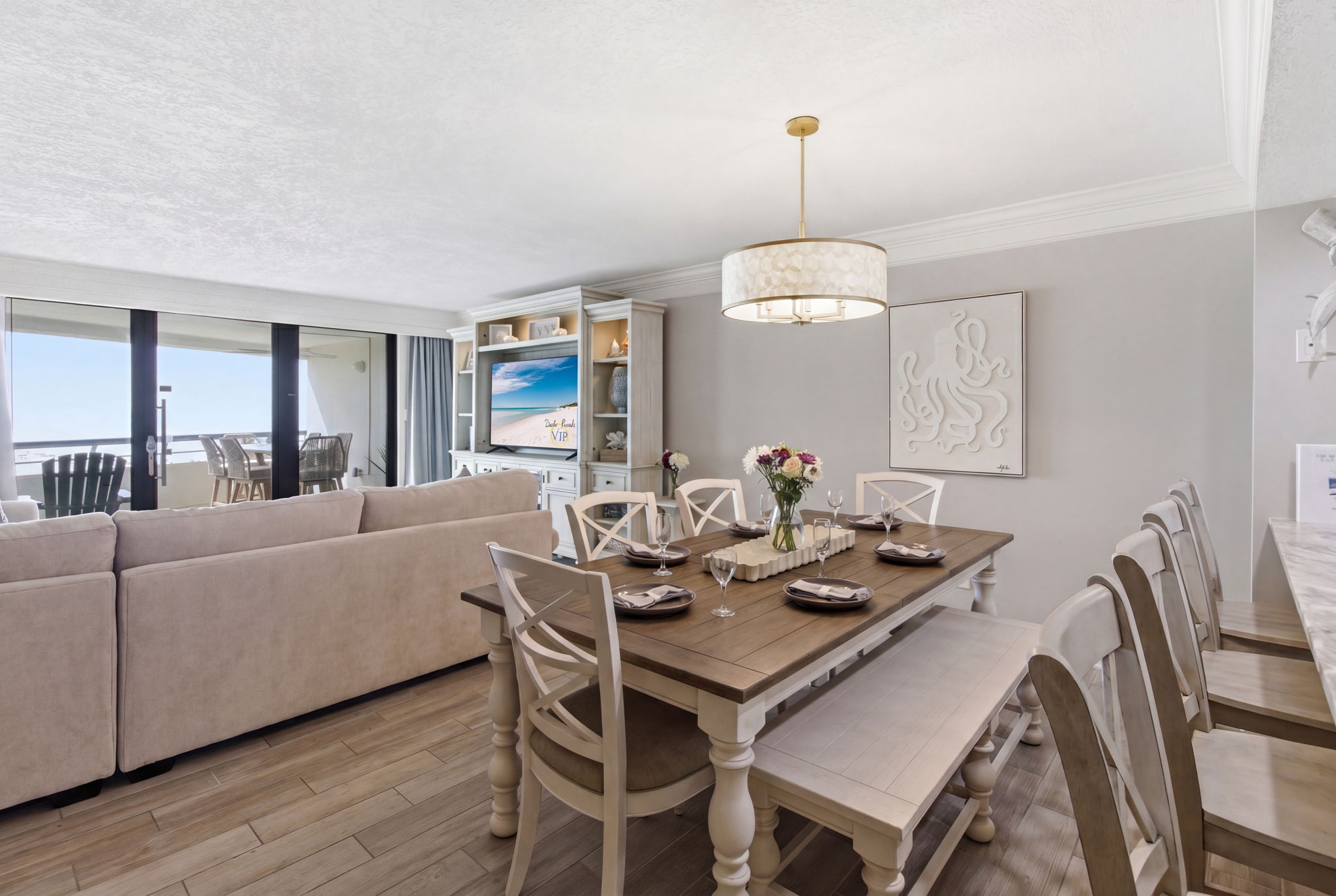 Open dining to living area floorplan