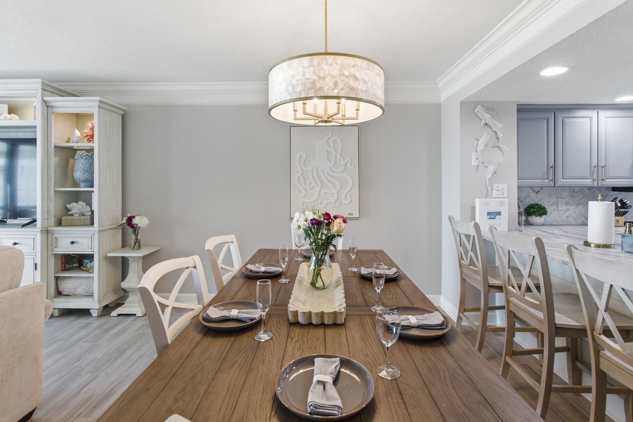 Spacious dining table