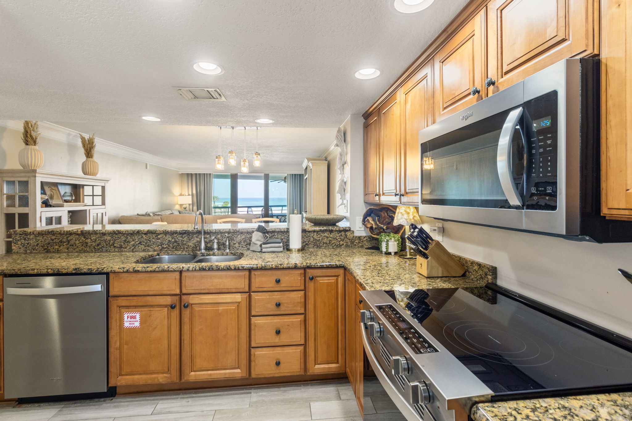 Fully equipped kitchen