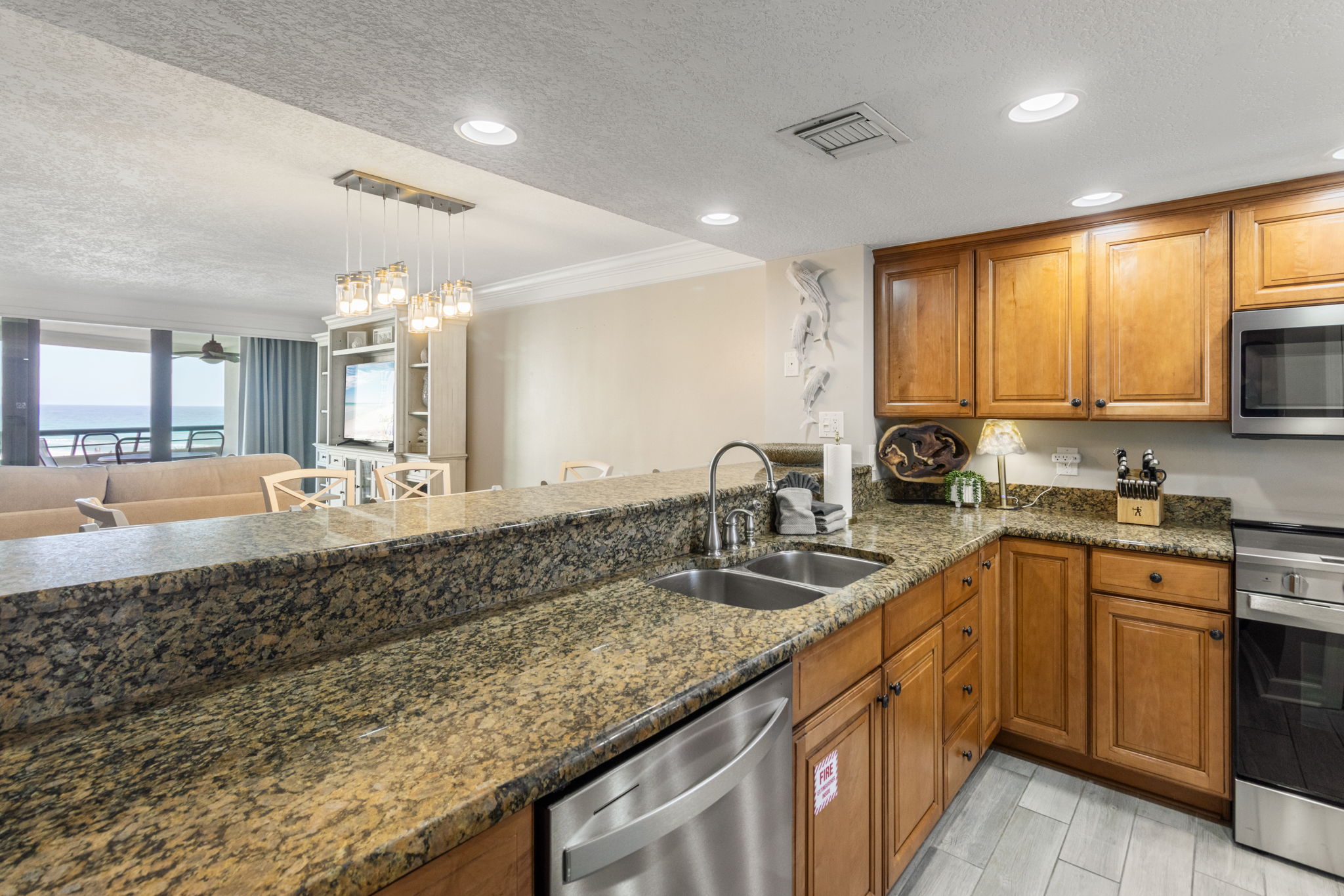 Spacious counterspace