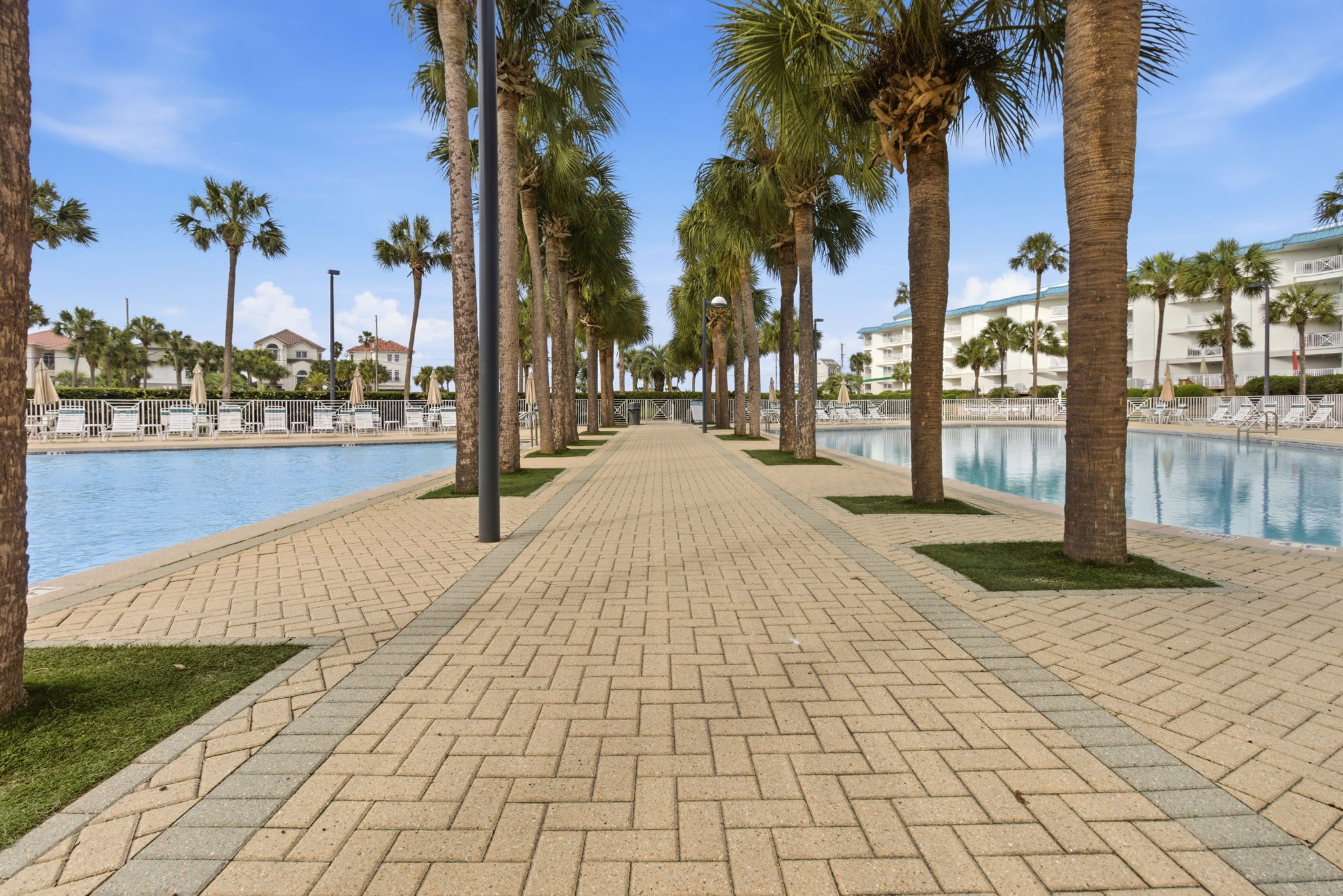 Convenient walkway to the public beach