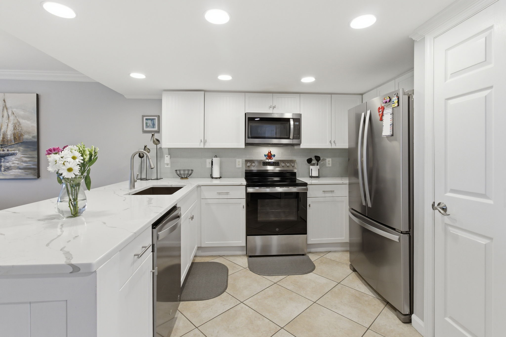 Fully equipped kitchen with updated appliances