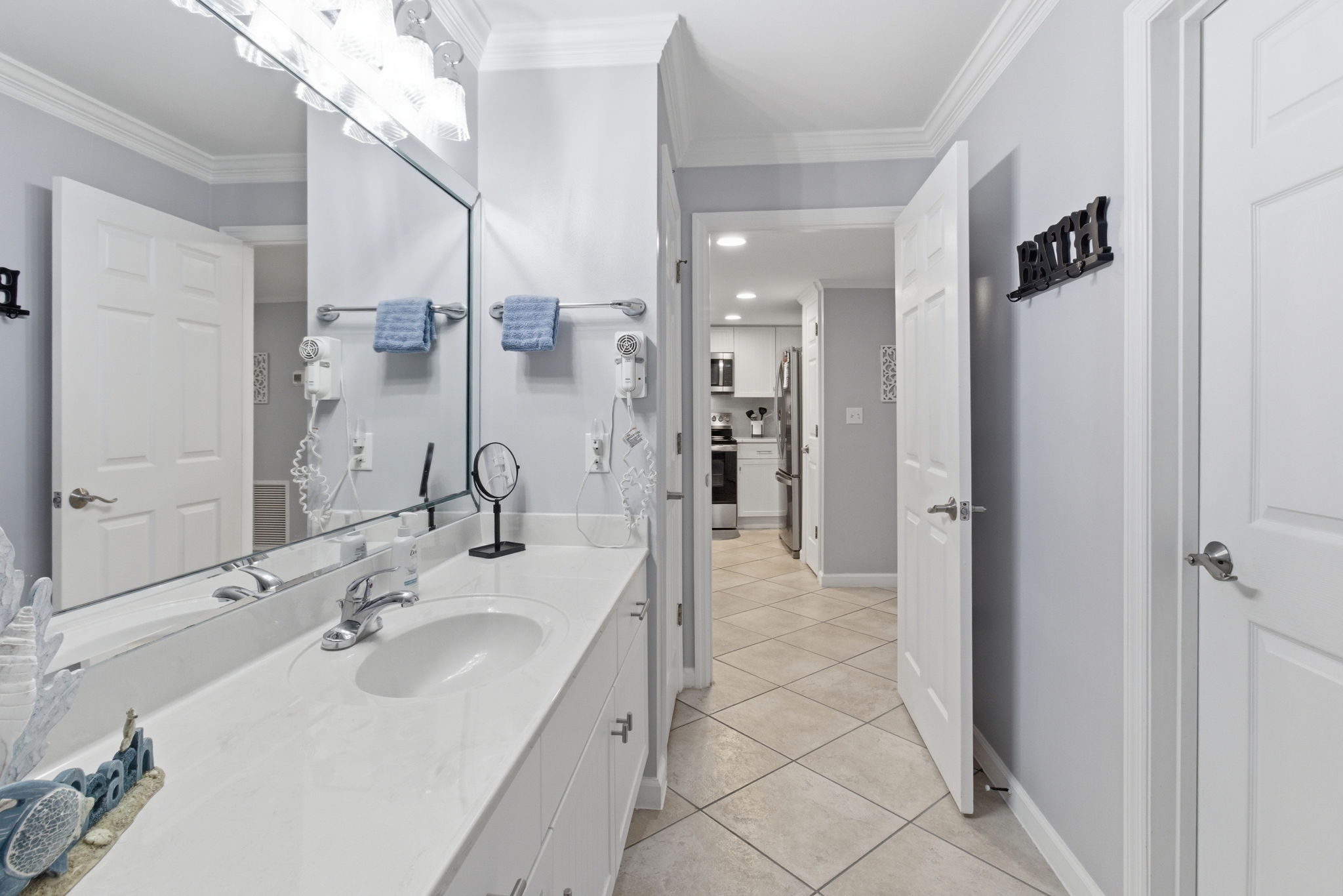 Guest bathroom with hallway entrance