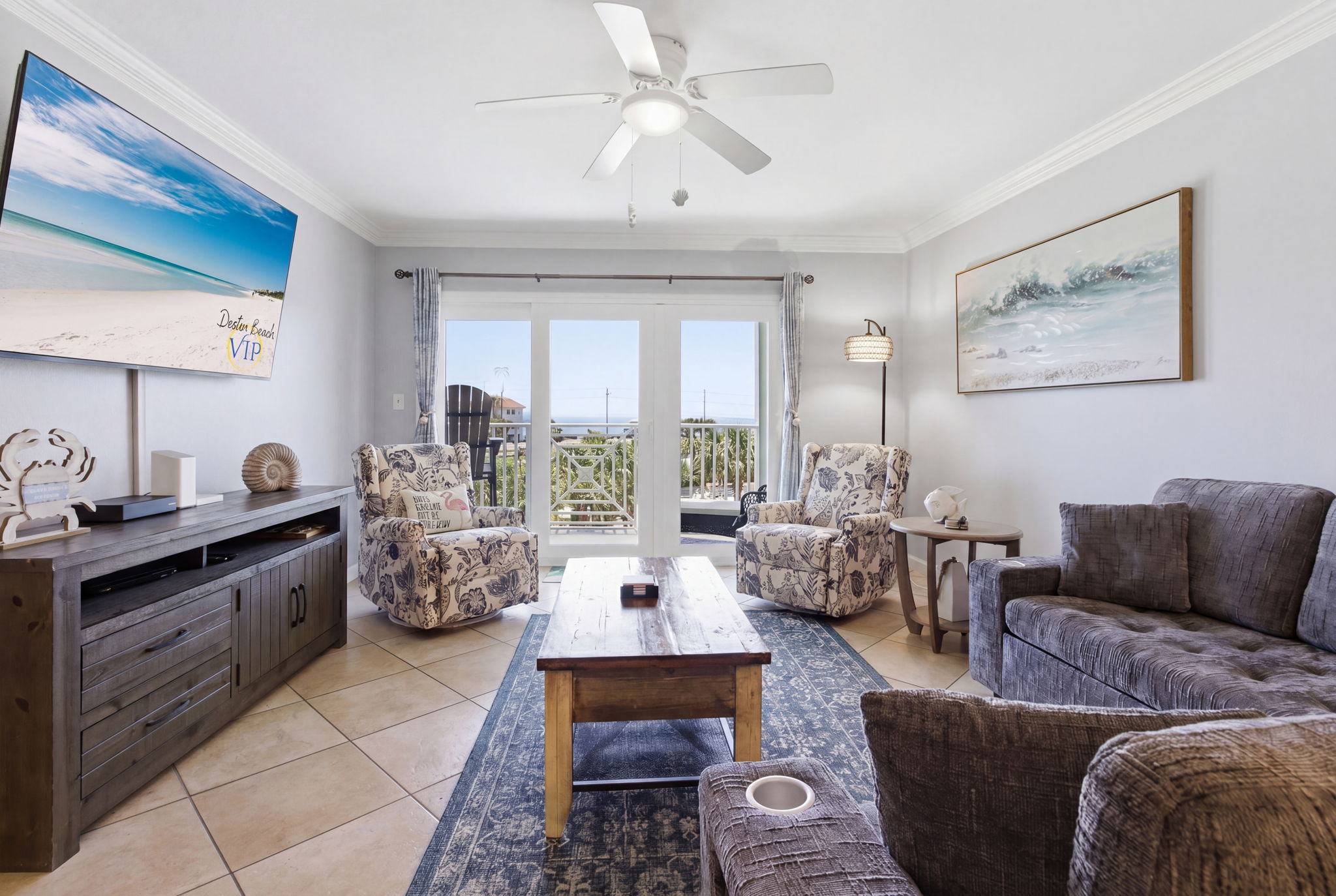 Spacious living area with gulf view