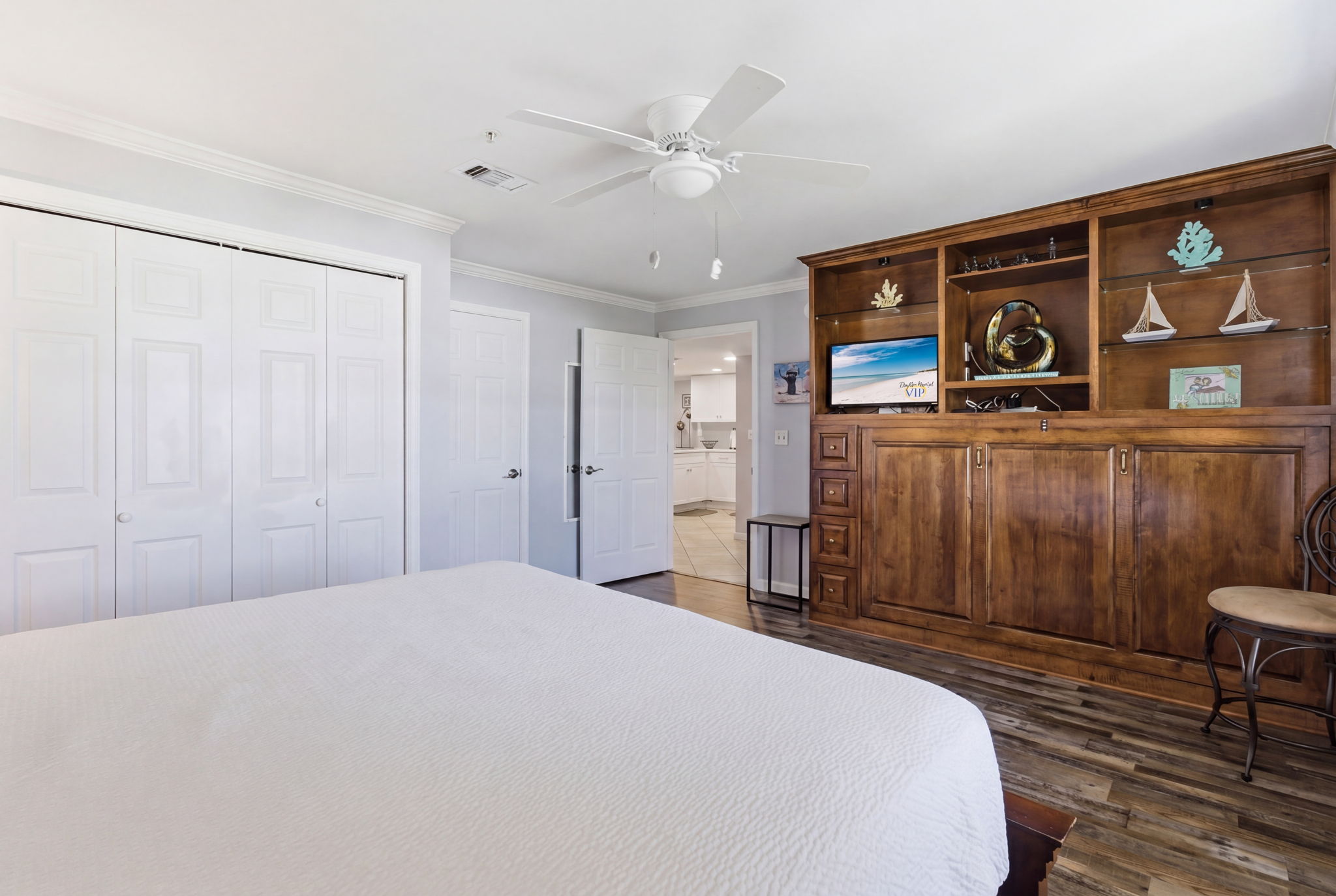 Guest bedroom with an extra Murphy Bed