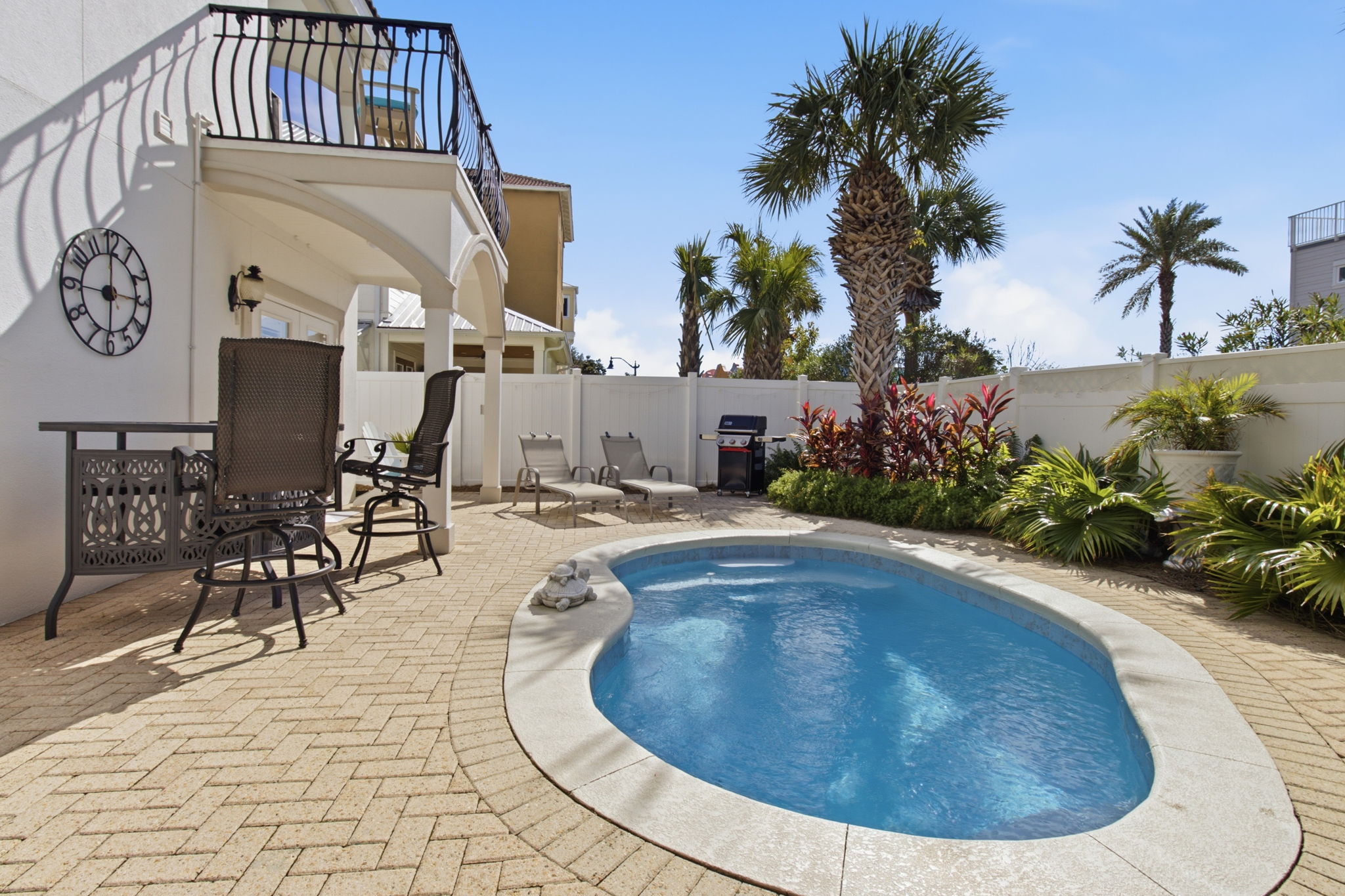 Private pool