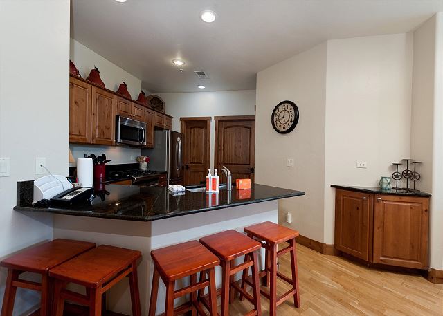 Luxury Purgatory Condo - Steps to Lifts - Amazing Views 6