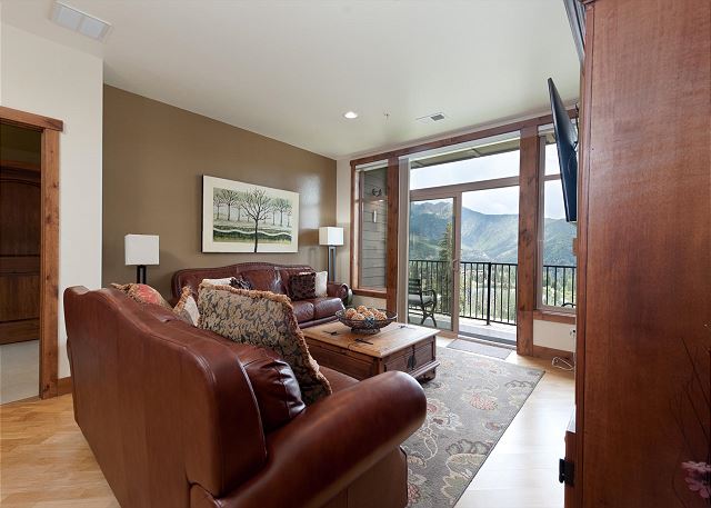 Luxury Purgatory Condo - Steps to Lifts - Amazing Views 3