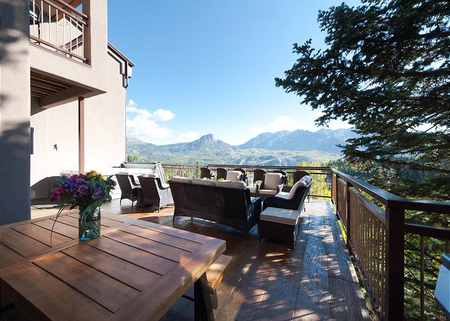 Luxury Townhome - Huge Deck with Amazing Views - Hot Tub - Steps to Lifts 4