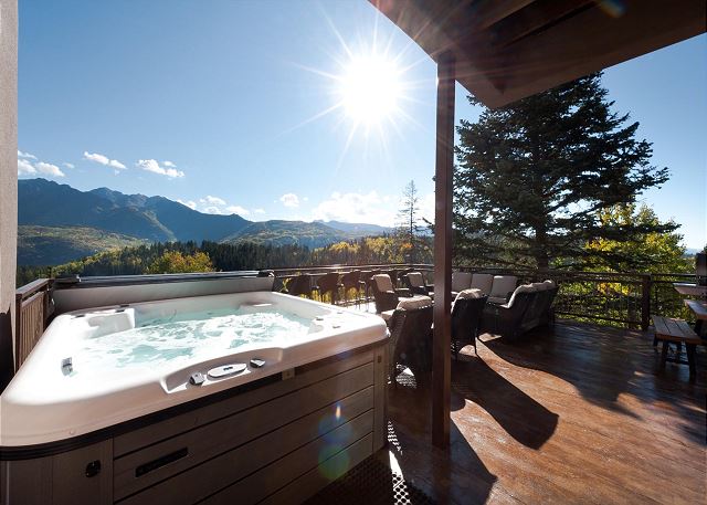 Luxury Townhome - Huge Deck with Amazing Views - Hot Tub - Steps to Lifts 2