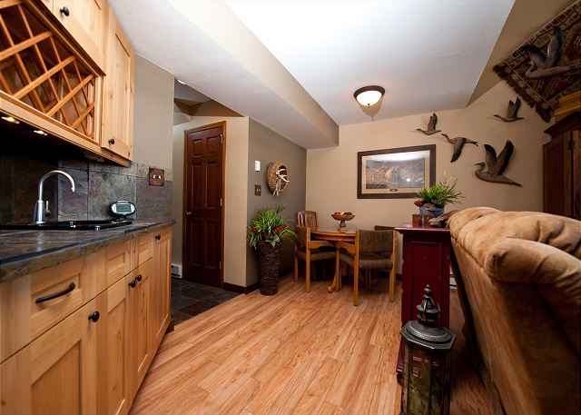 Cascade Village Condo - Awesome Views - Heated Pool 10